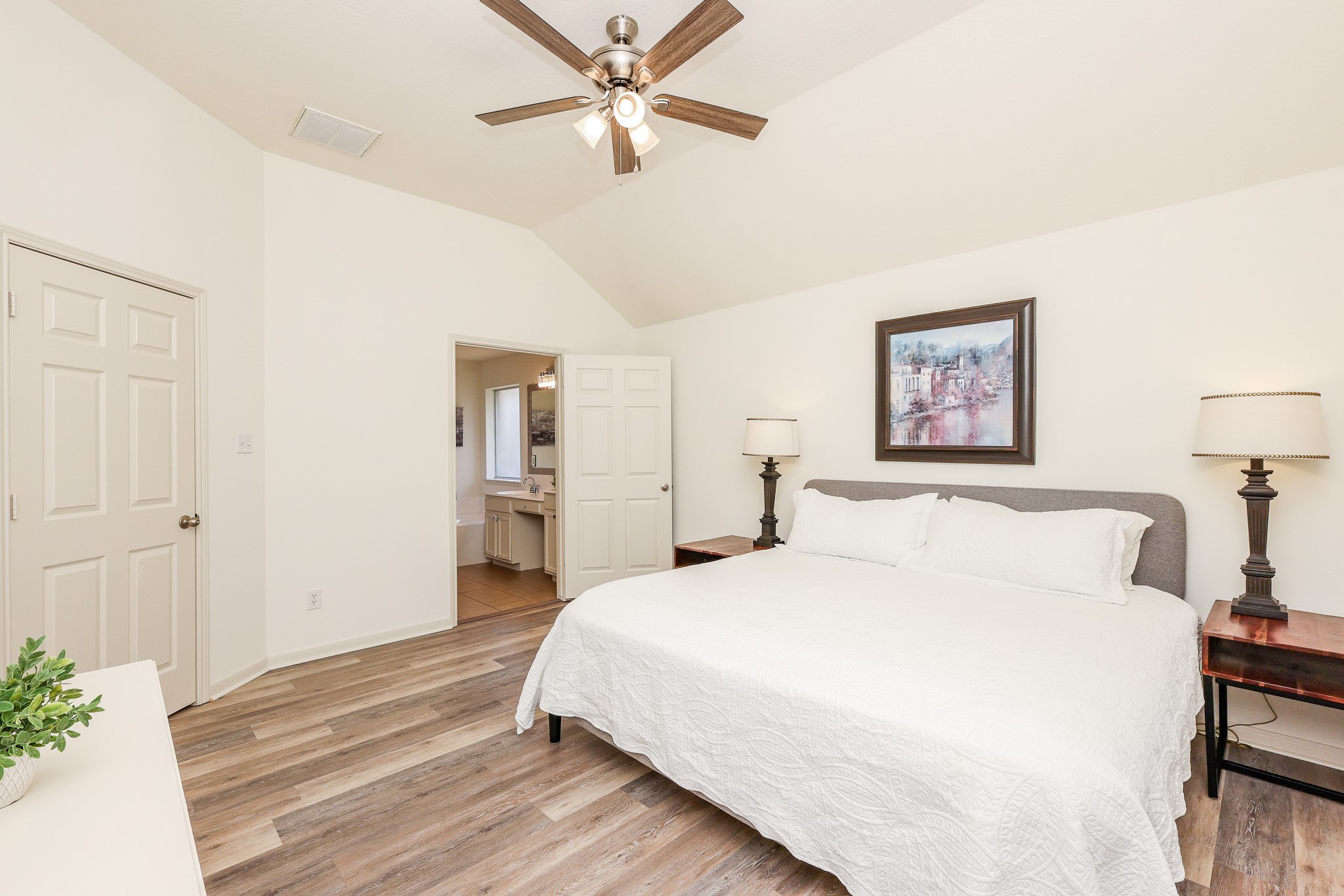 9426 Edgeloch Drive Property Photo 12
