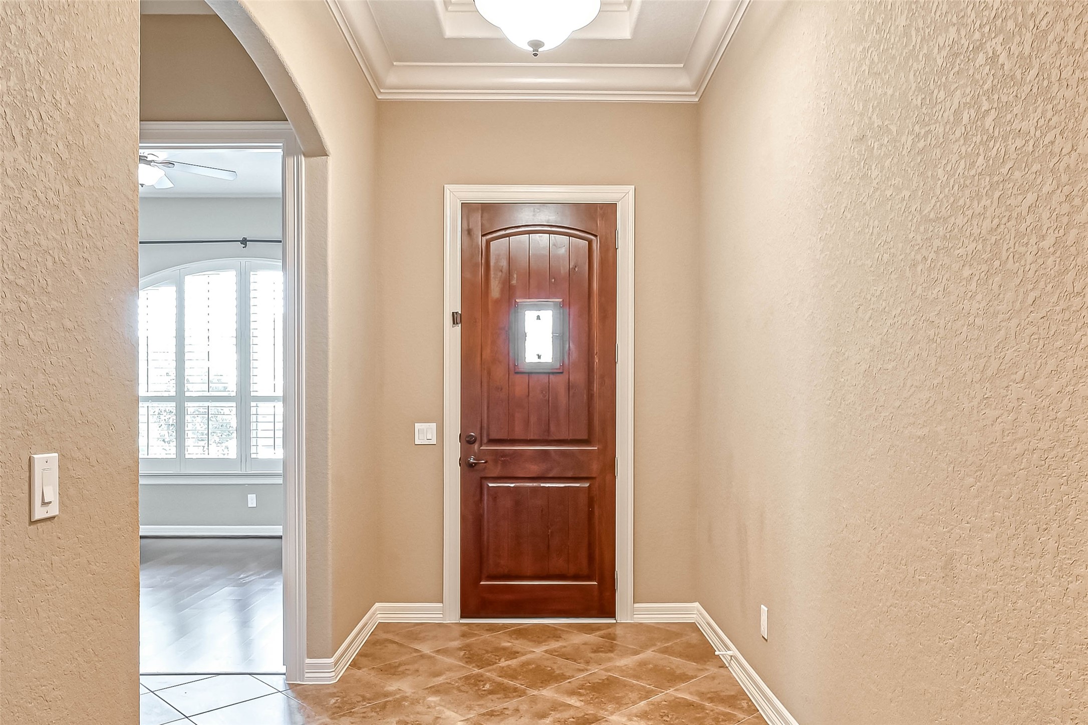 5014 Fairford Drive Property Photo 4