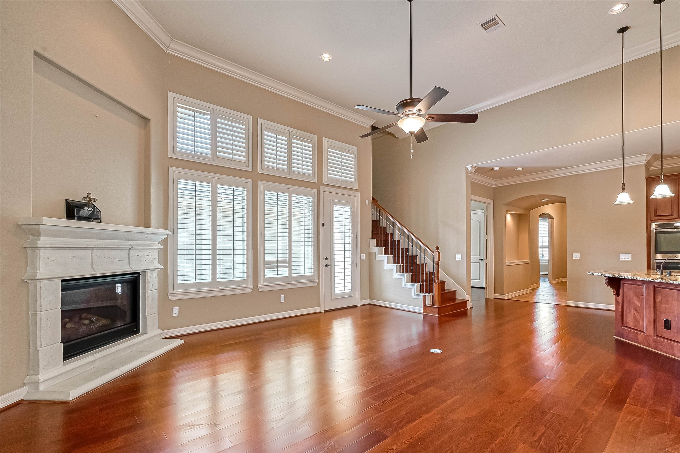 5014 Fairford Drive Property Photo 8