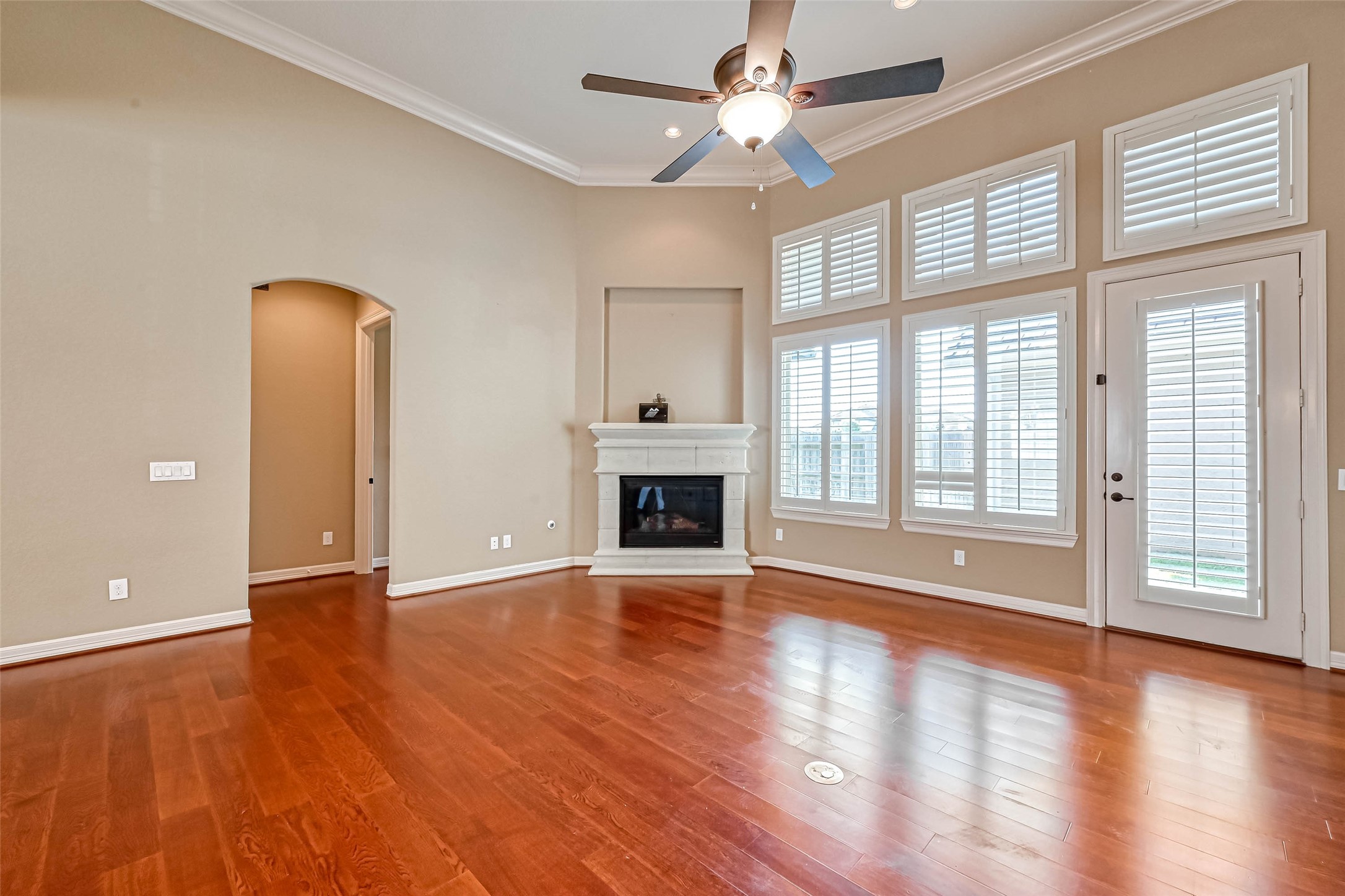 5014 Fairford Drive Property Photo 10