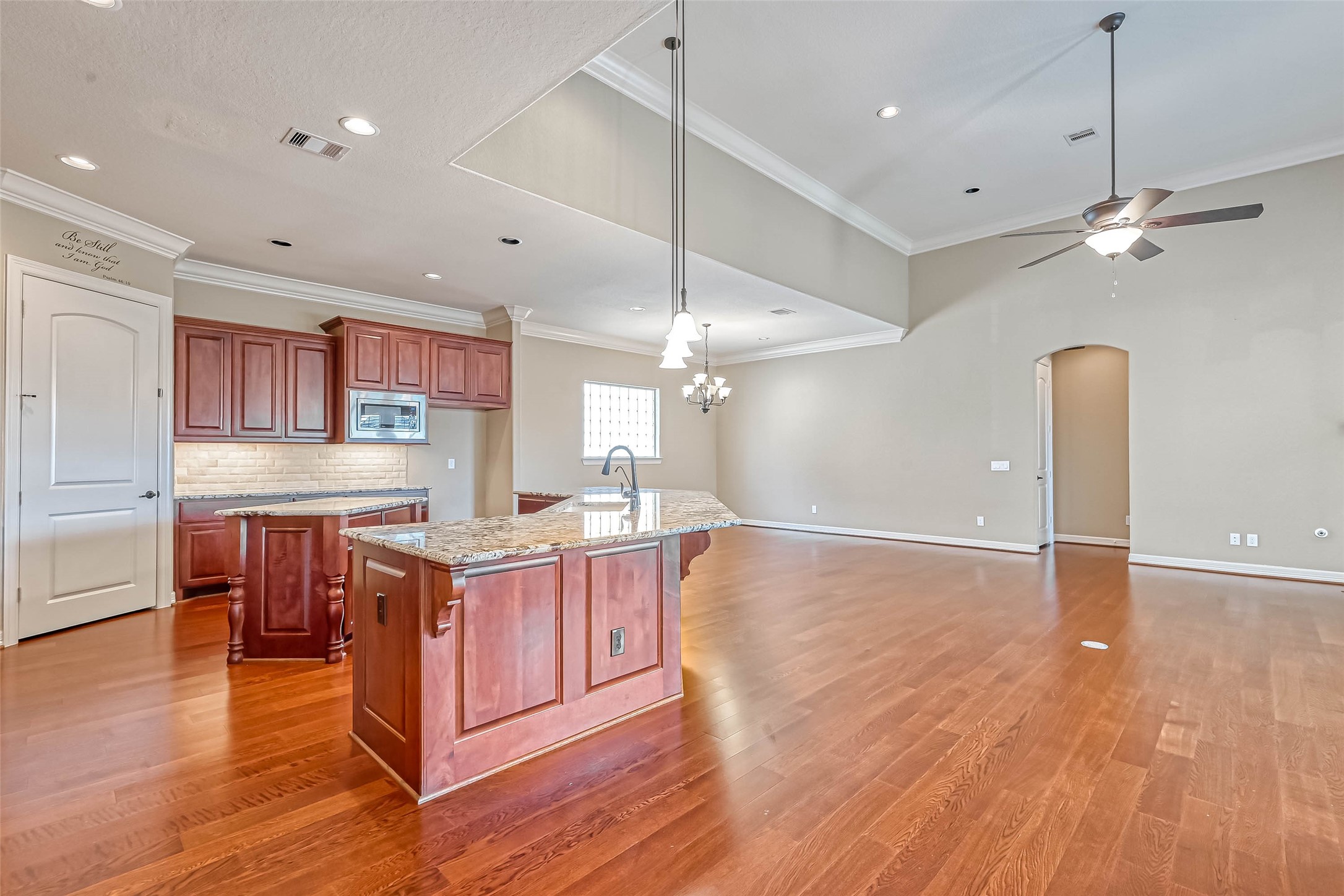 5014 Fairford Drive Property Photo 14