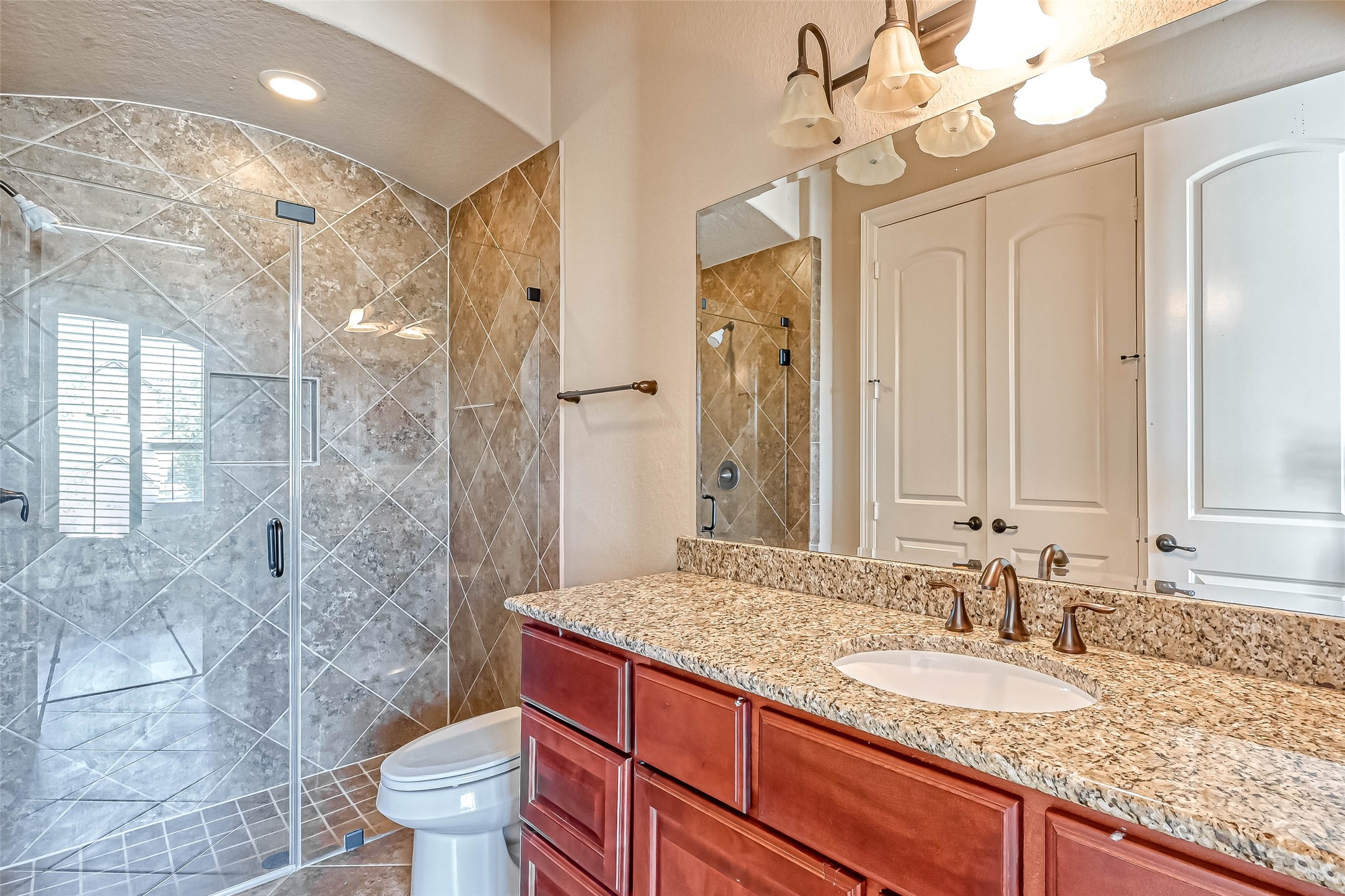 5014 Fairford Drive Property Photo 18