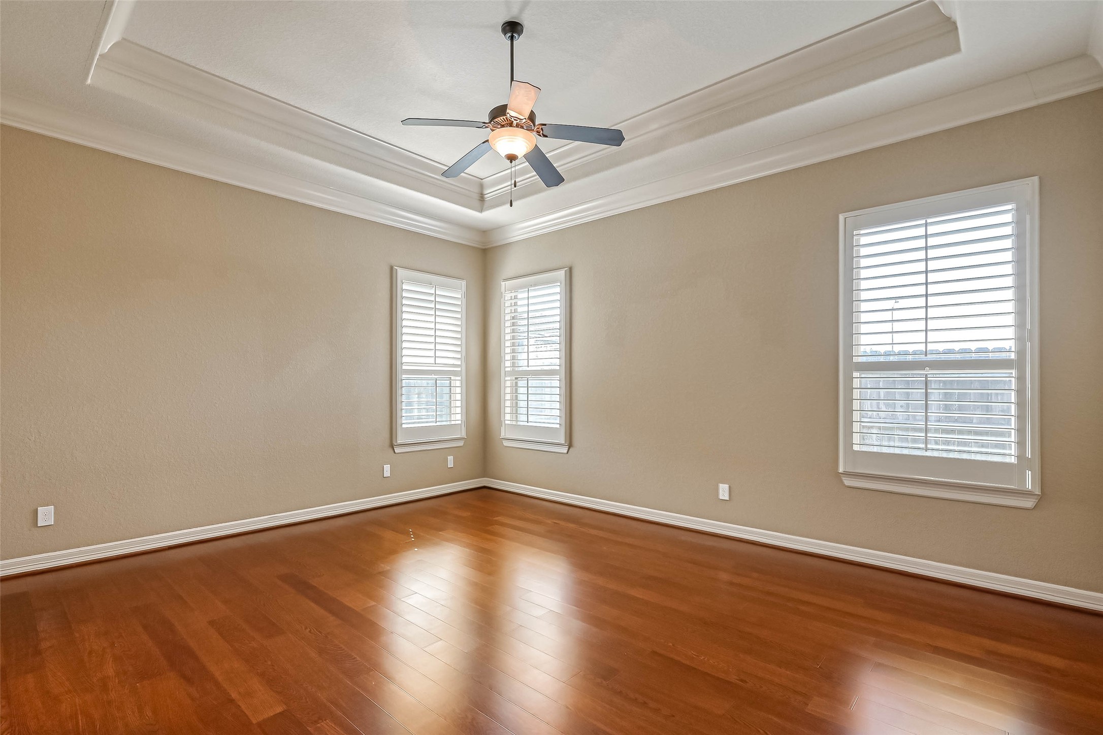 5014 Fairford Drive Property Photo 19