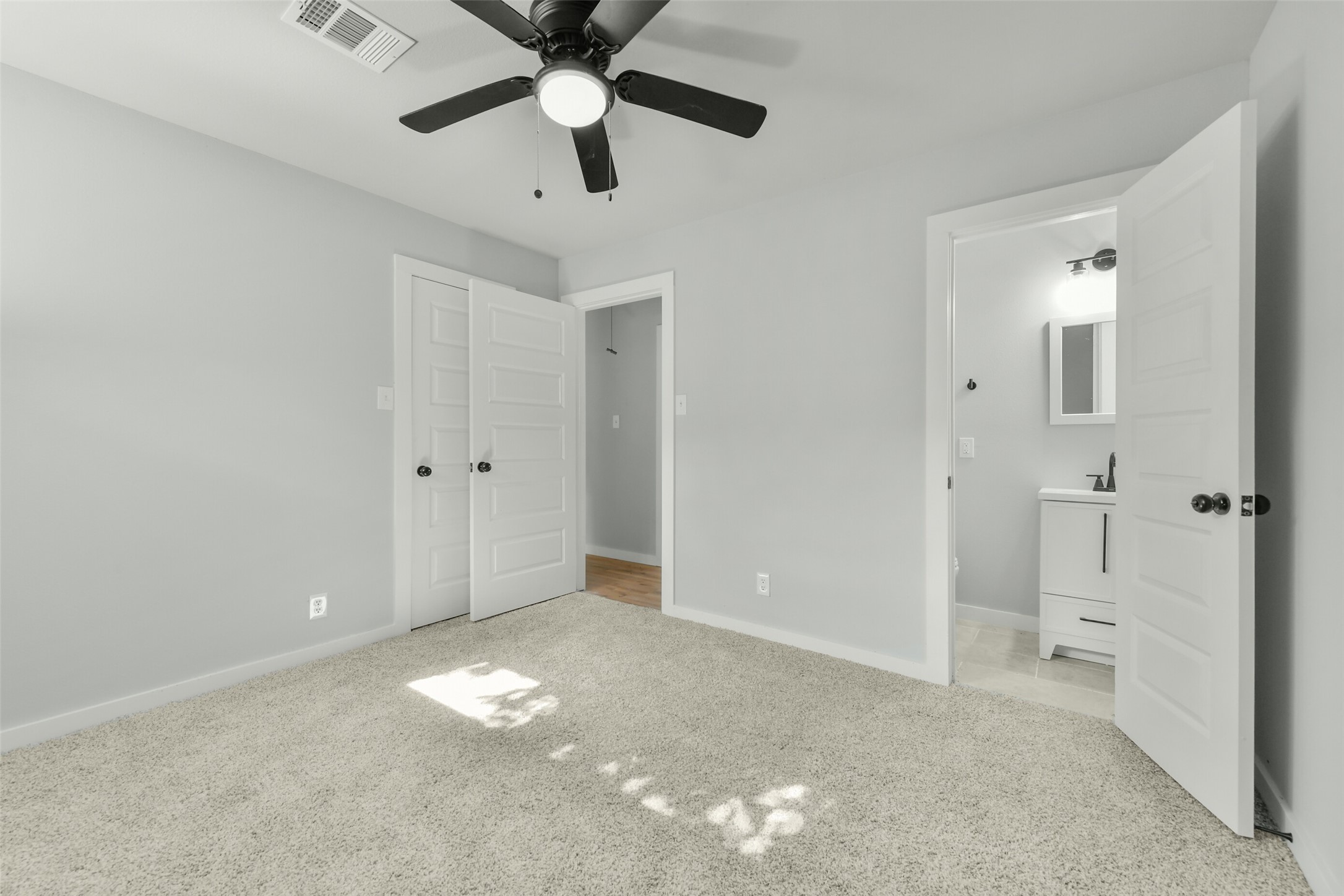 10705 Munn Street Property Photo 17