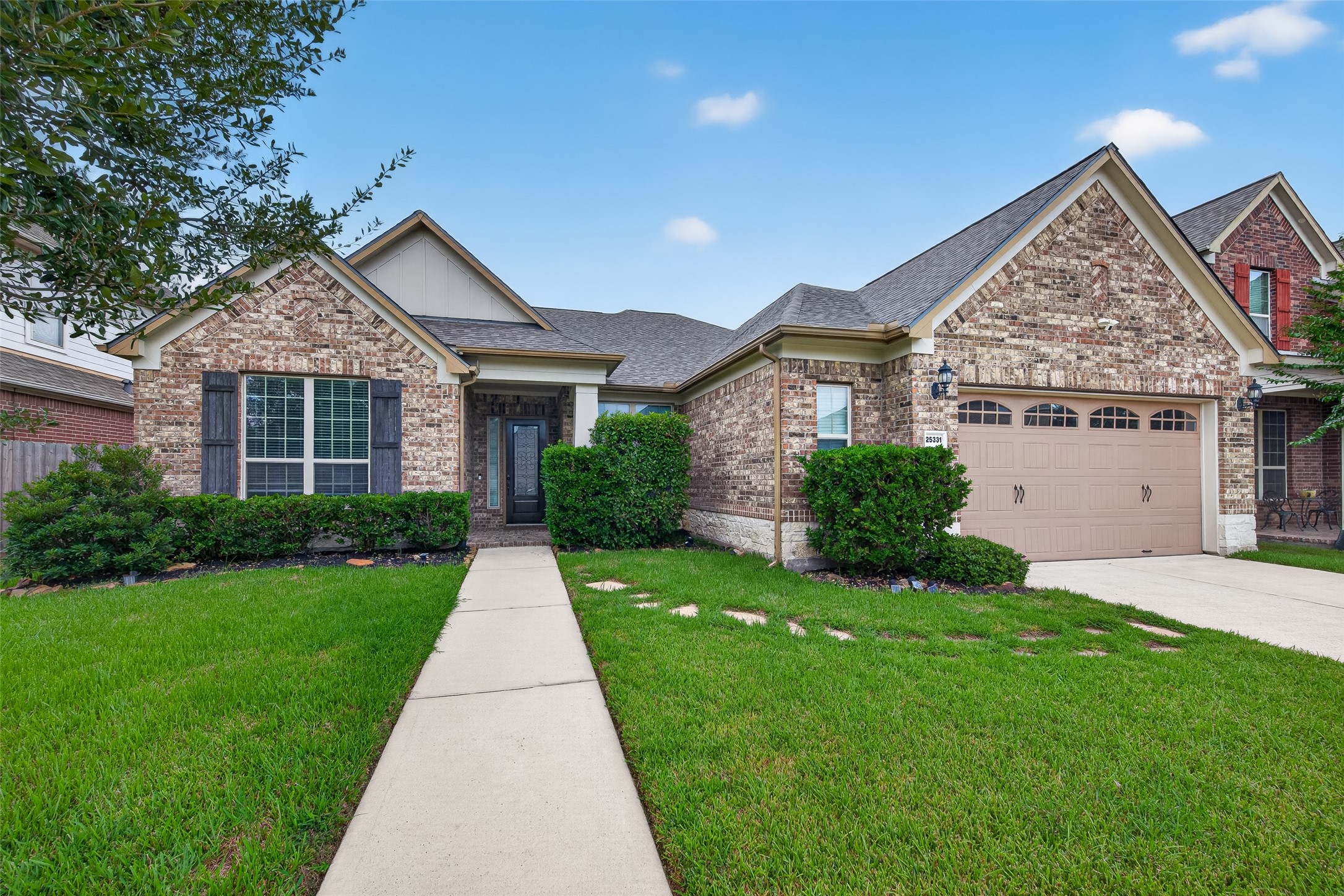 25331 Celtic Terrace Drive Property Photo 2