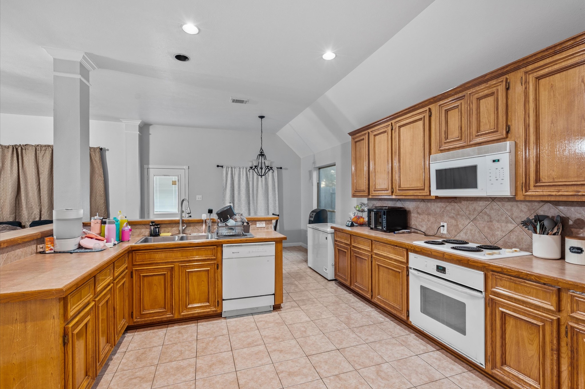 5806 Windy Knoll Lane Property Photo 9