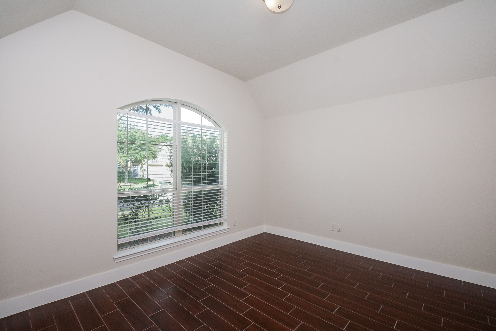 2511 Mountain Sage Drive Property Photo 5