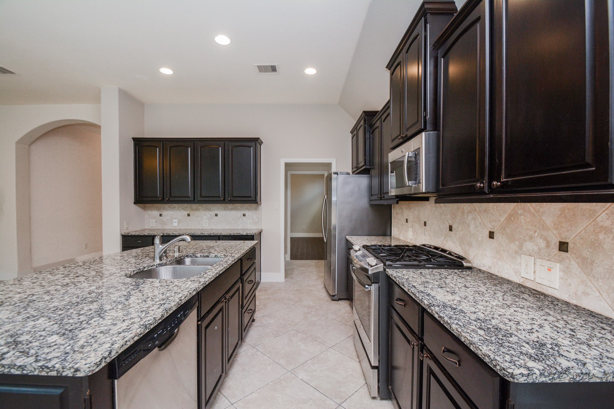2511 Mountain Sage Drive Property Photo 17