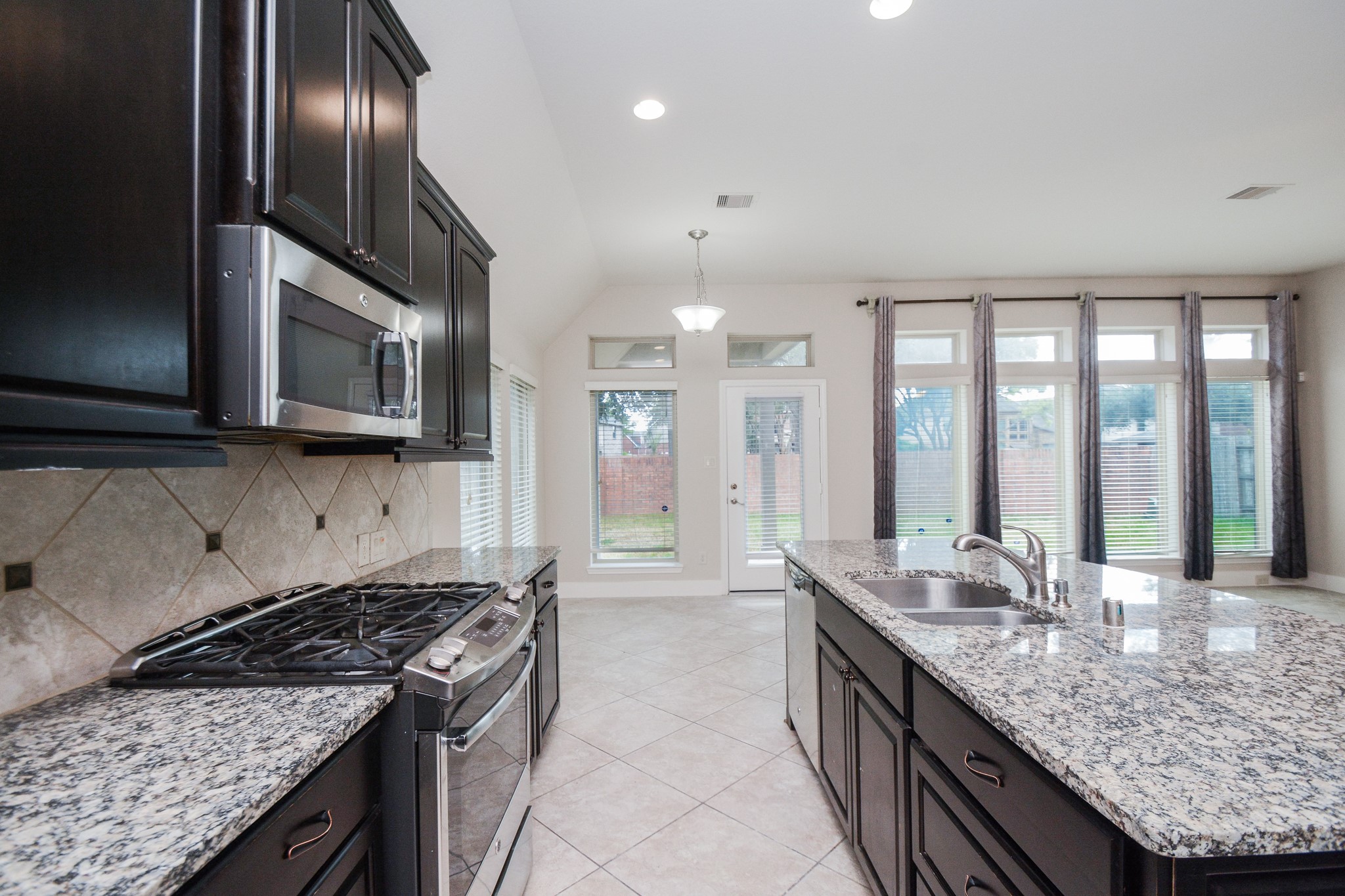 2511 Mountain Sage Drive Property Photo 21
