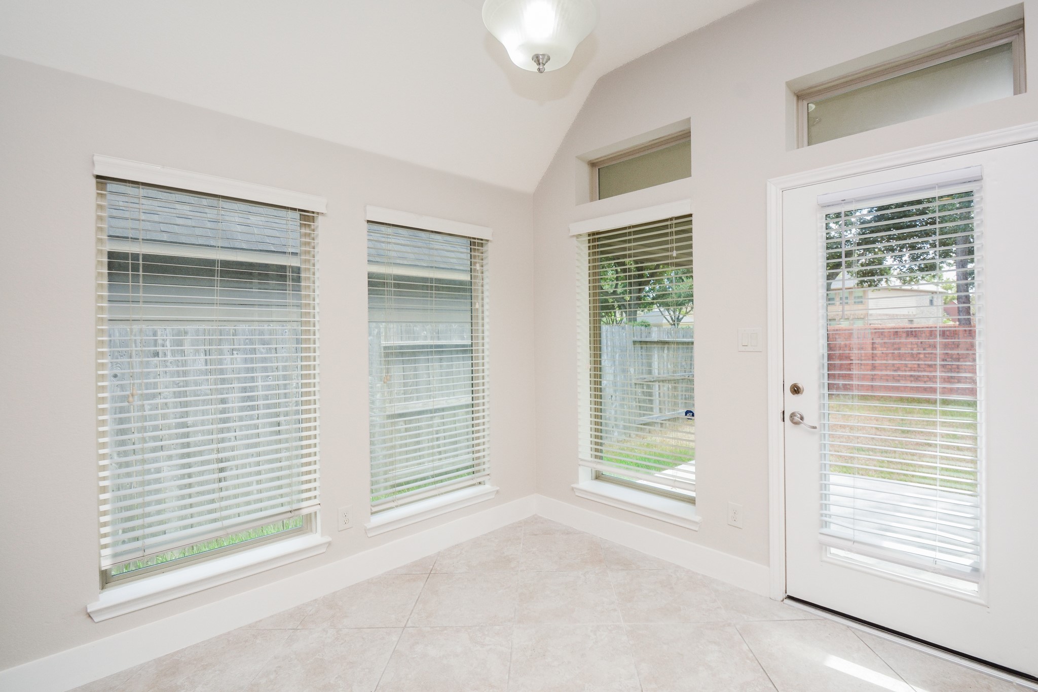 2511 Mountain Sage Drive Property Photo 24