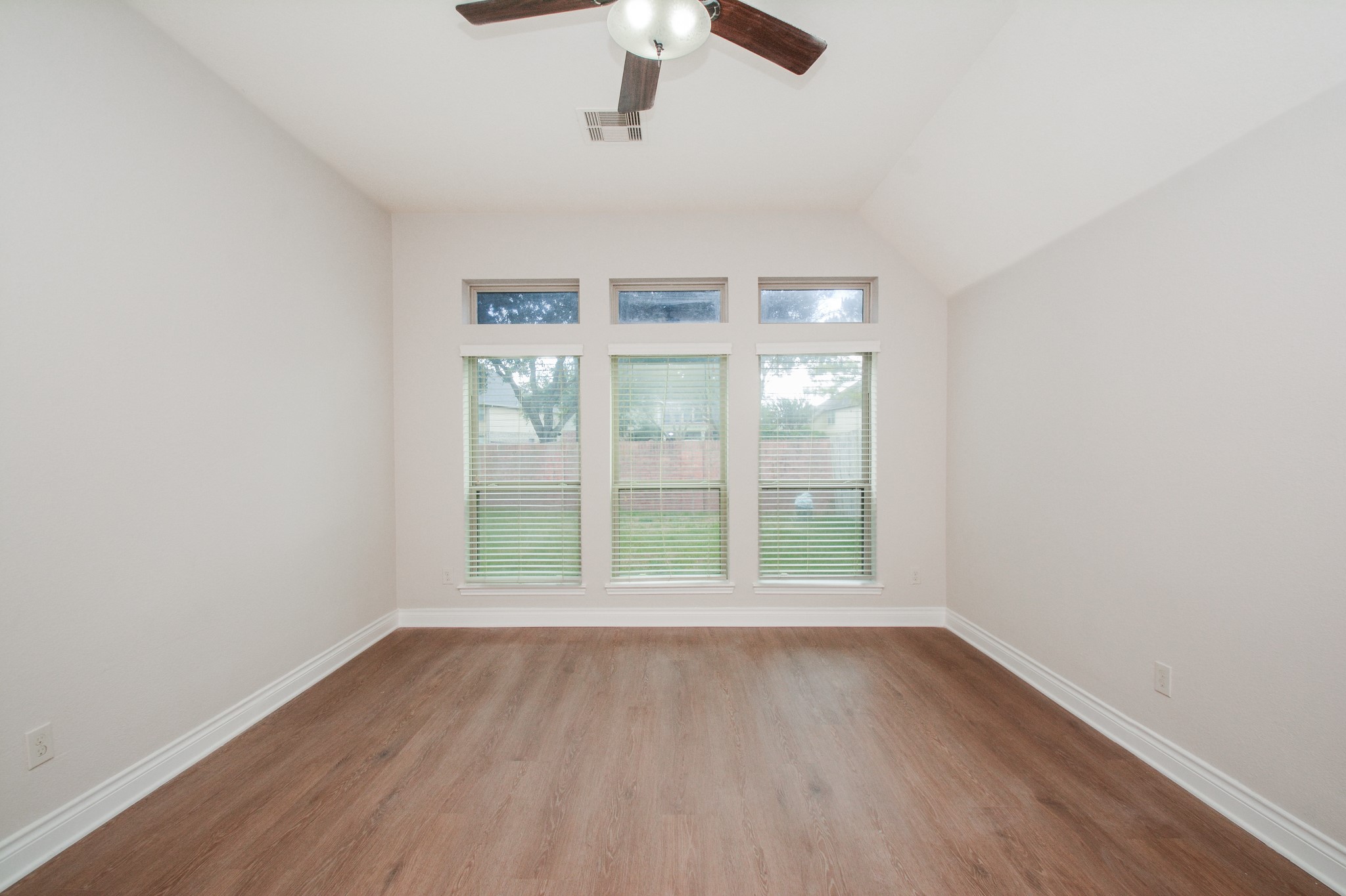 2511 Mountain Sage Drive Property Photo 26