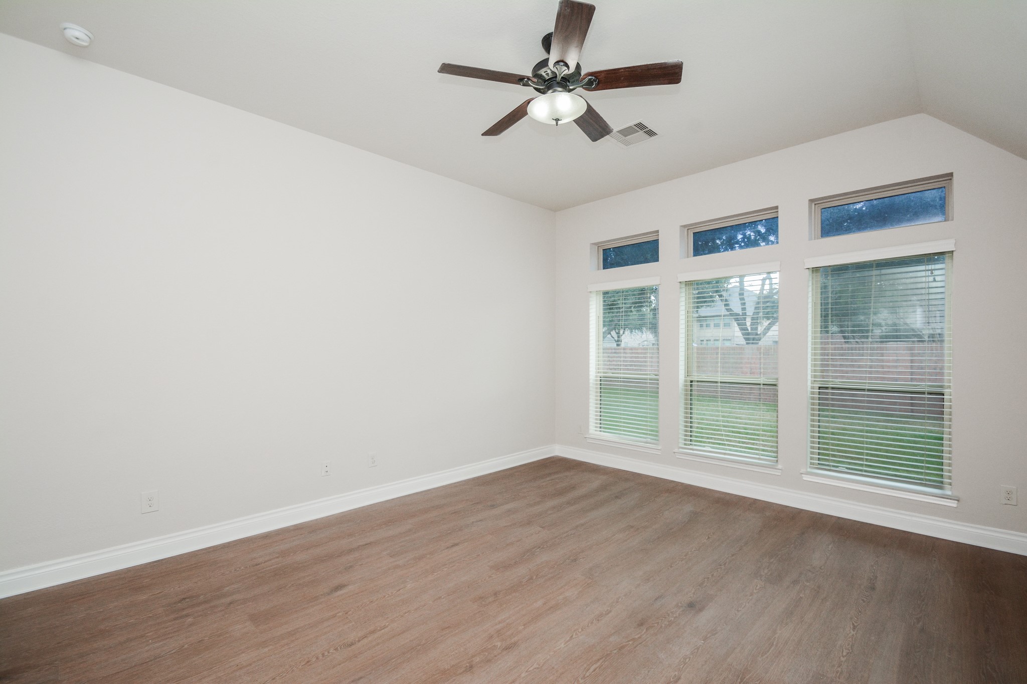 2511 Mountain Sage Drive Property Photo 32