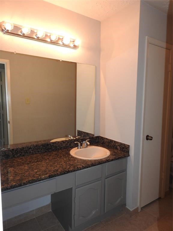 19902 Bishops Gate Lane Property Photo 9