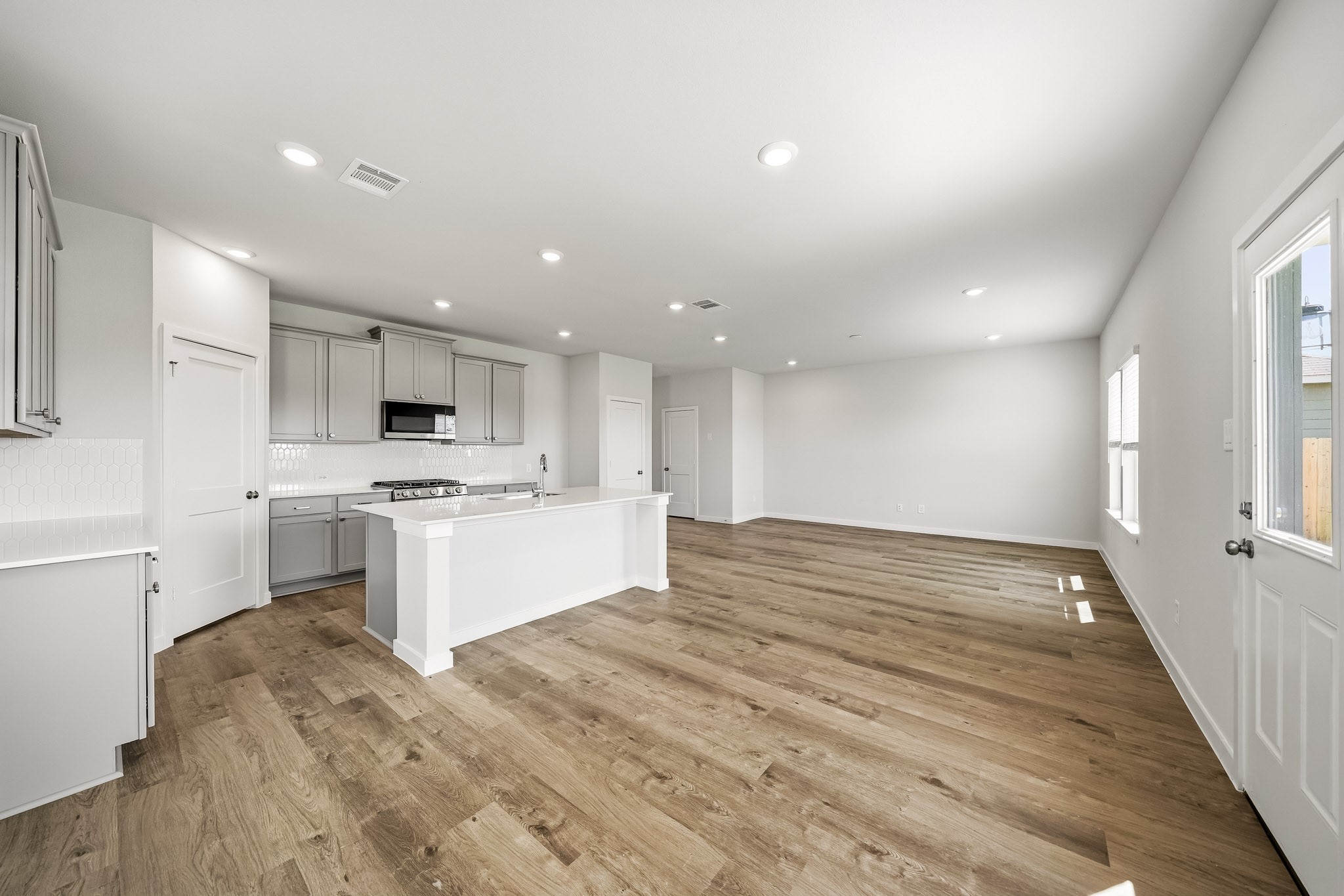 26147 Venus Trap Trail Property Photo 18