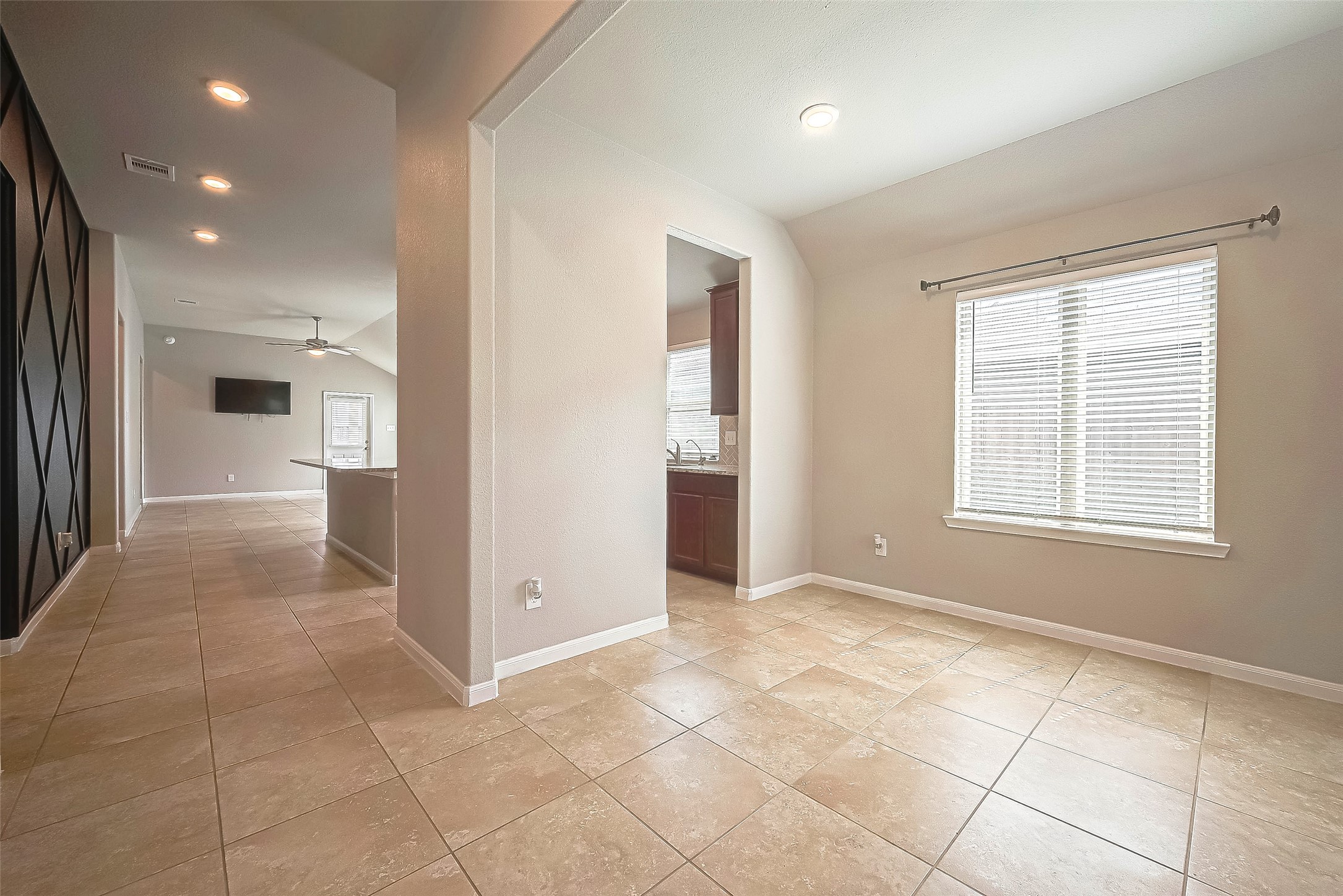 21514 Autumn Summit Street Property Photo 5