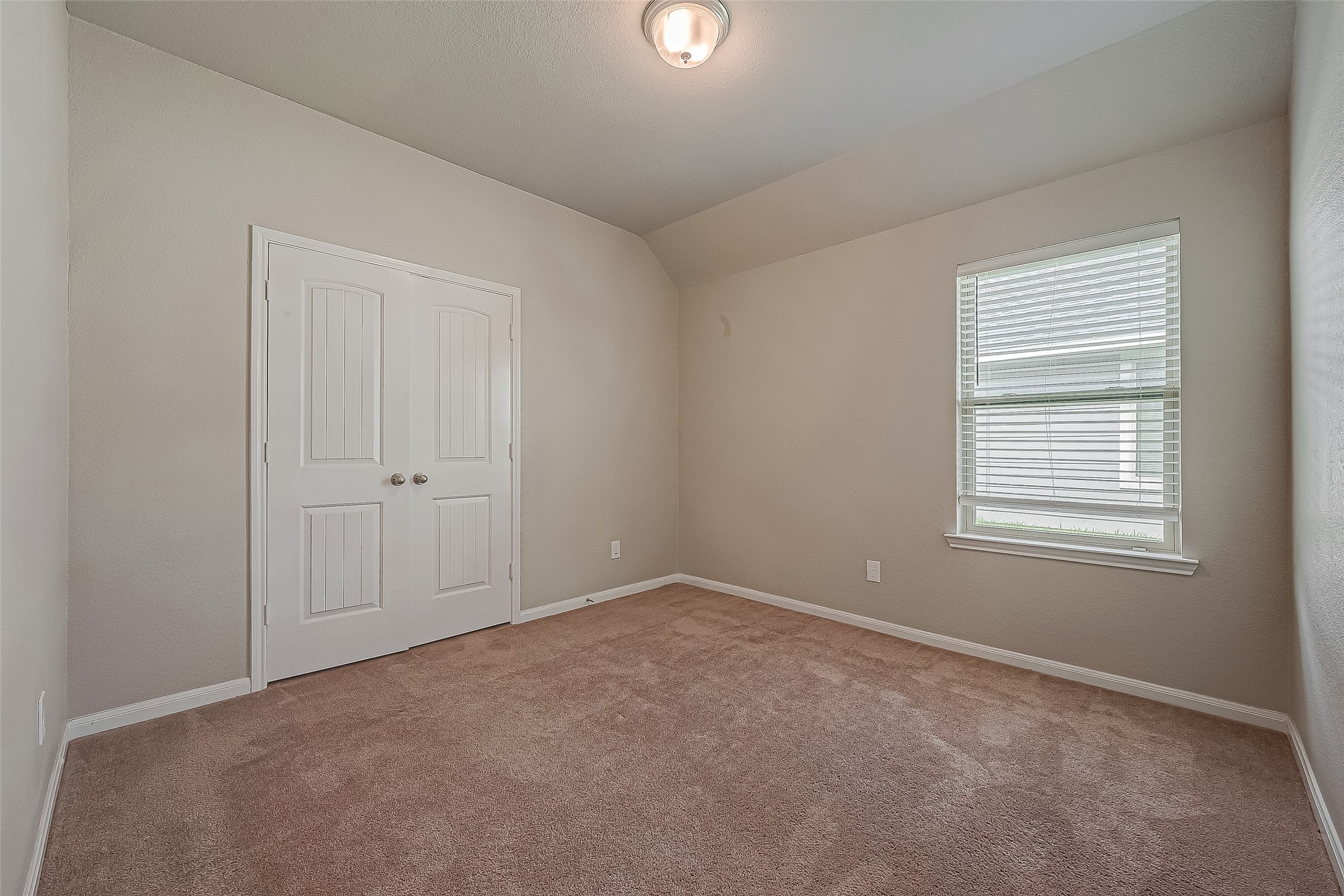 21514 Autumn Summit Street Property Photo 15