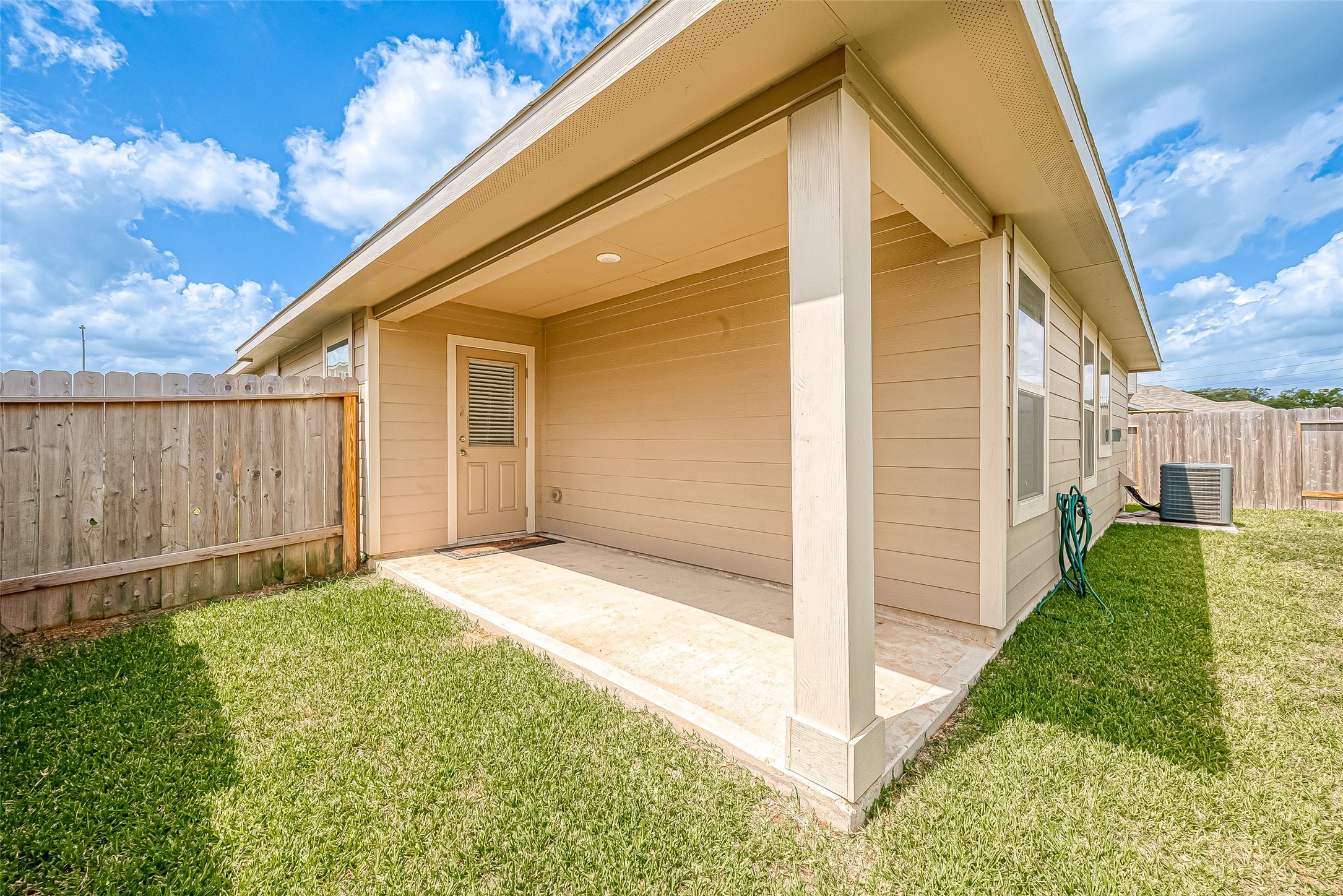 21514 Autumn Summit Street Property Photo 22