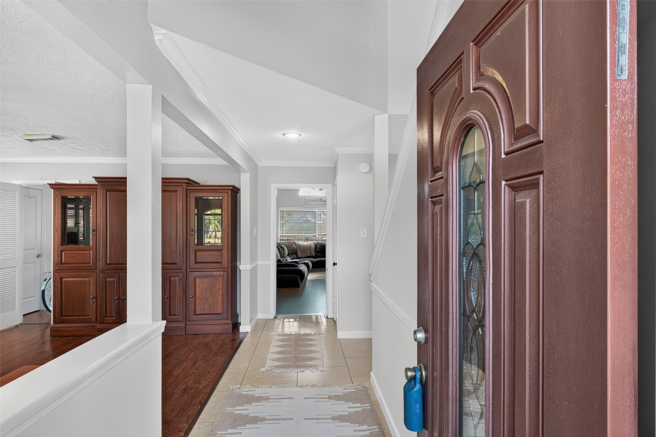 17826 Seven Pines Drive Property Photo 3