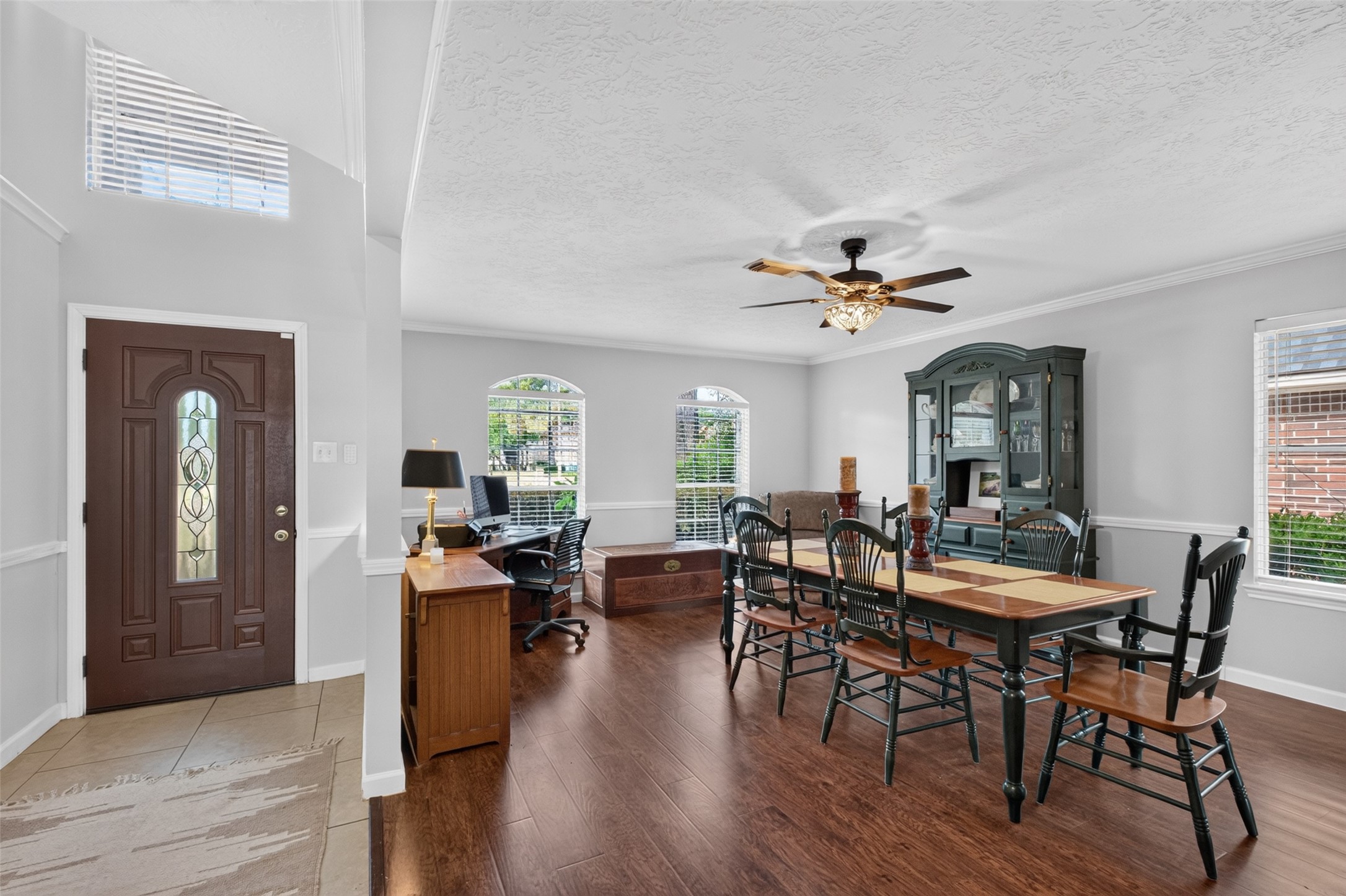 17826 Seven Pines Drive Property Photo 8