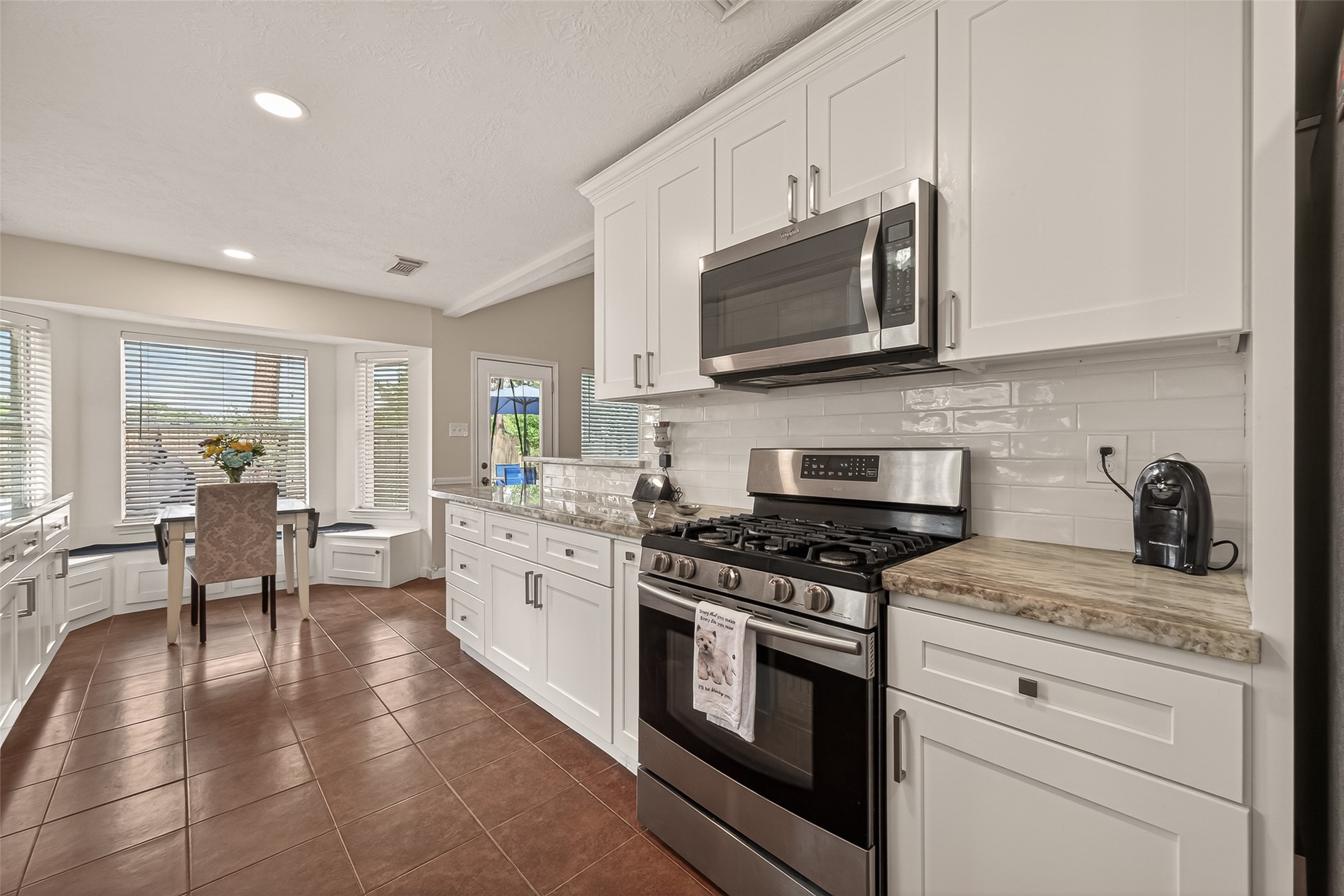 17826 Seven Pines Drive Property Photo 16