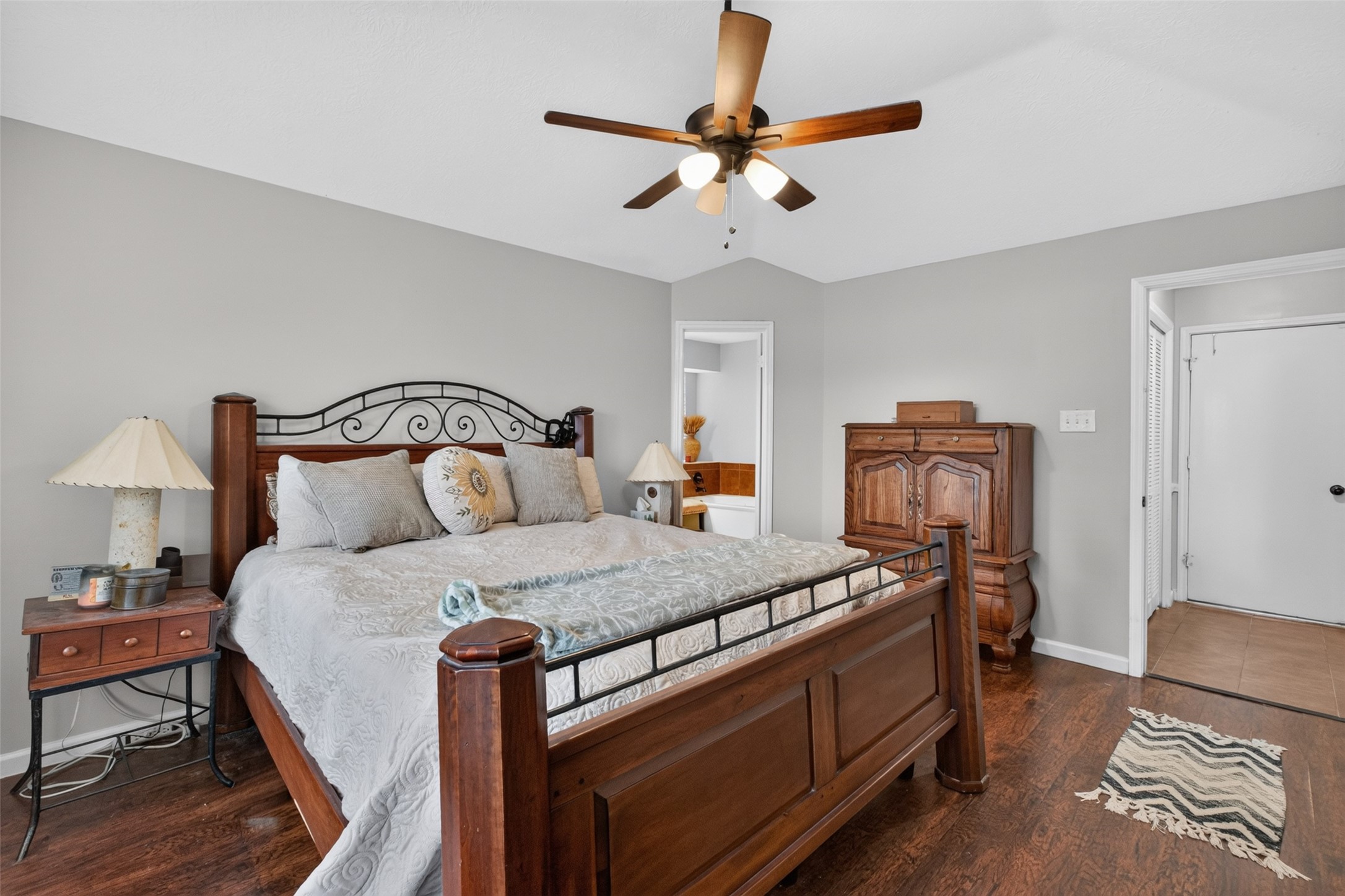 17826 Seven Pines Drive Property Photo 32