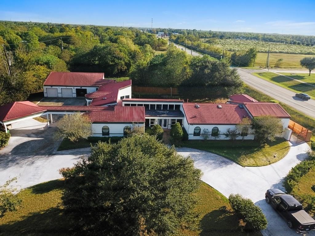7110 W Mockingbird Lane, Pearland Tx 77584 Property Photo 1