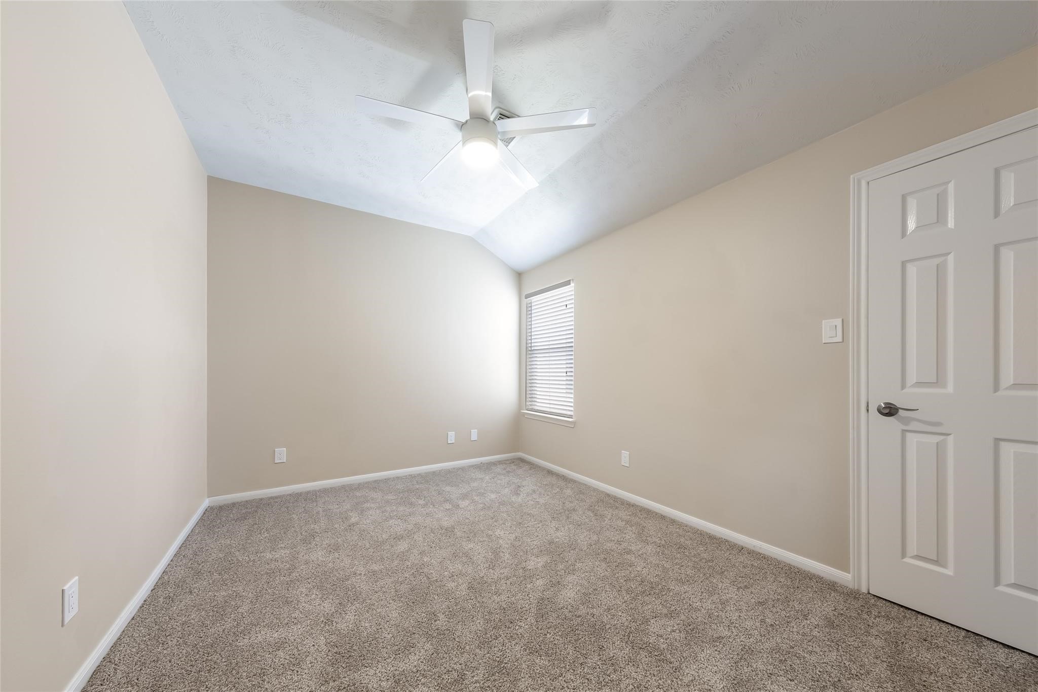 4707 Cashel Circle C Property Photo 9