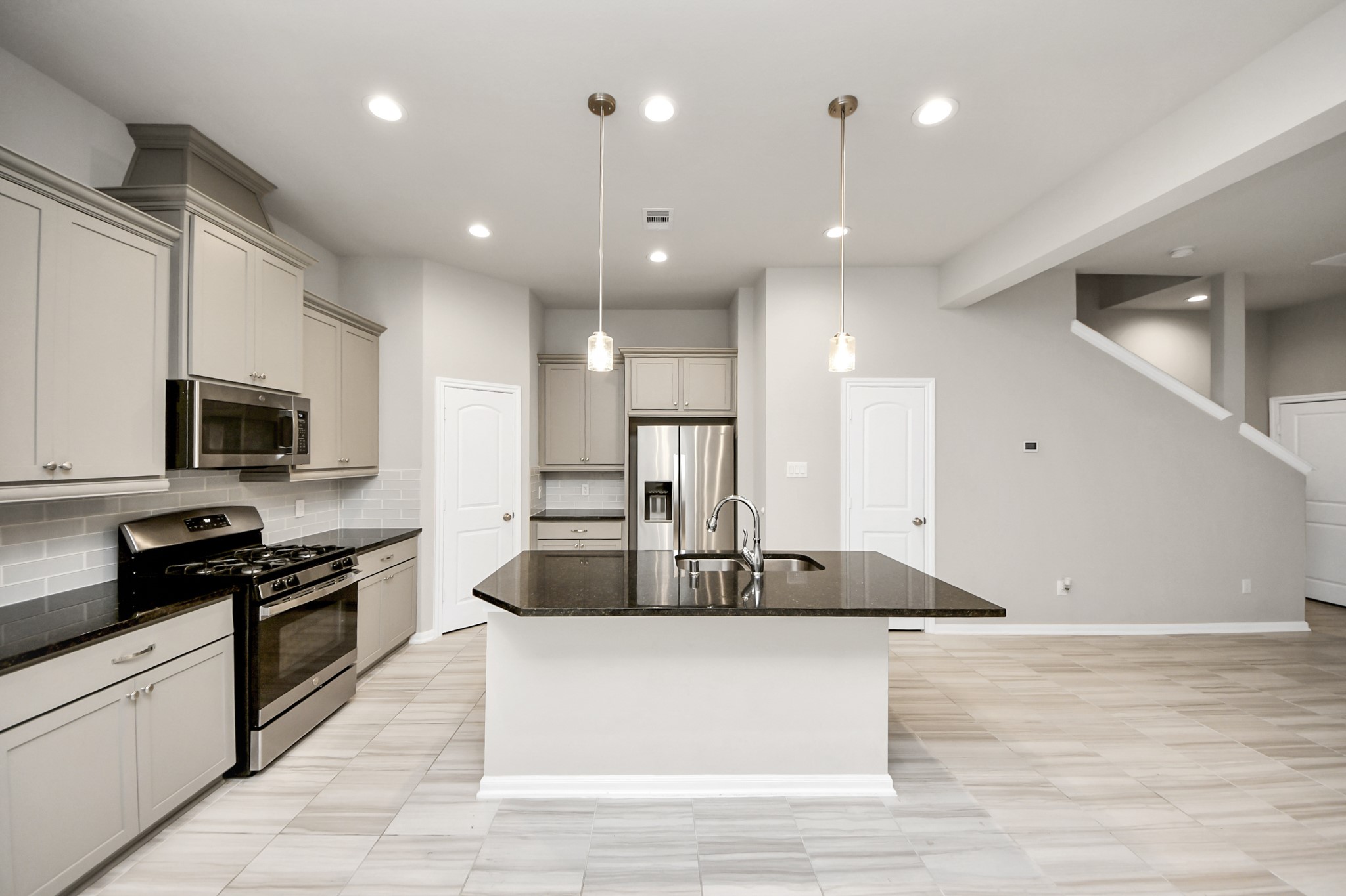 29106 Artic Brook Lane Property Photo 5