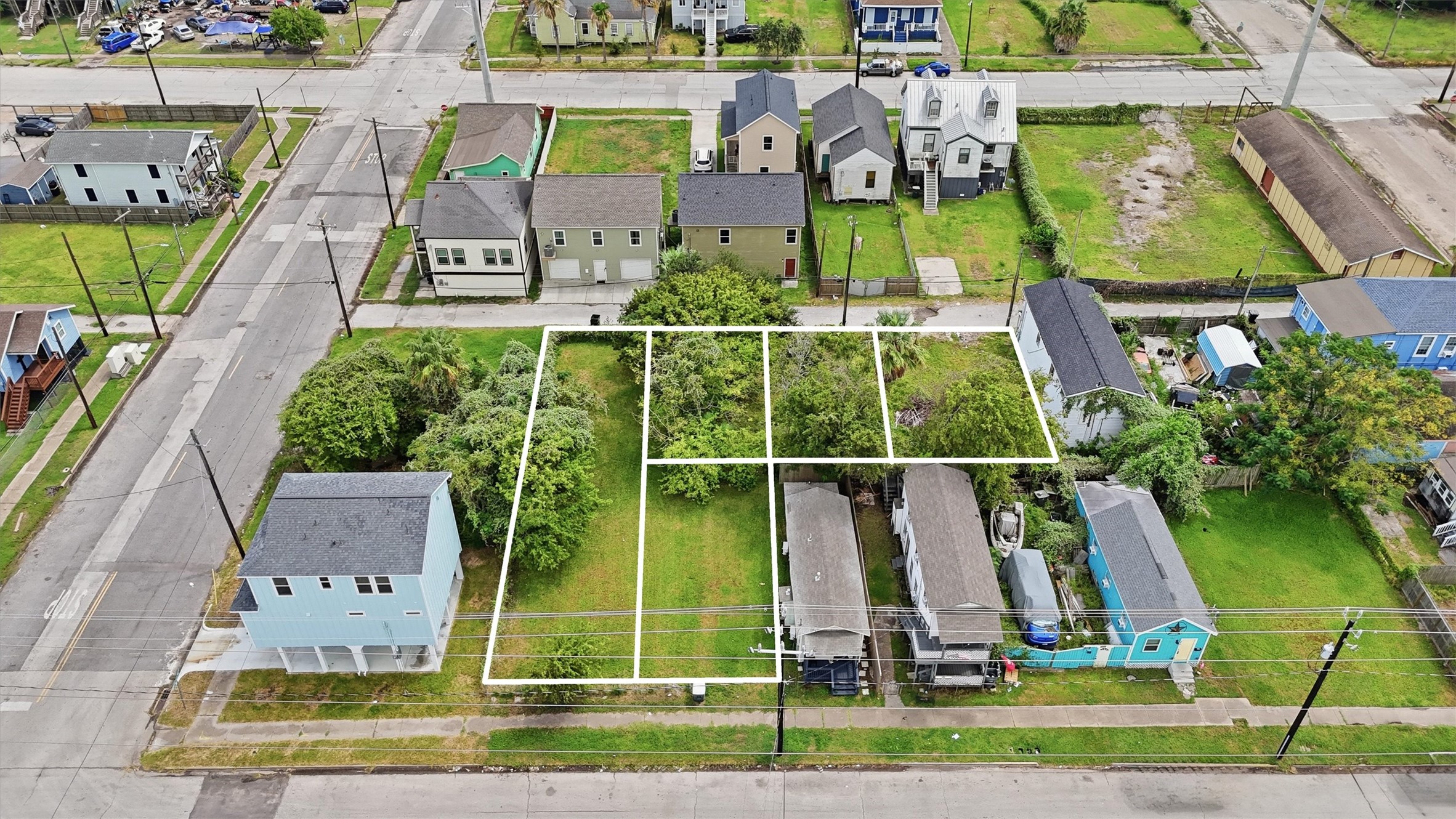 3905-3913 Winnie Street Property Photo 1