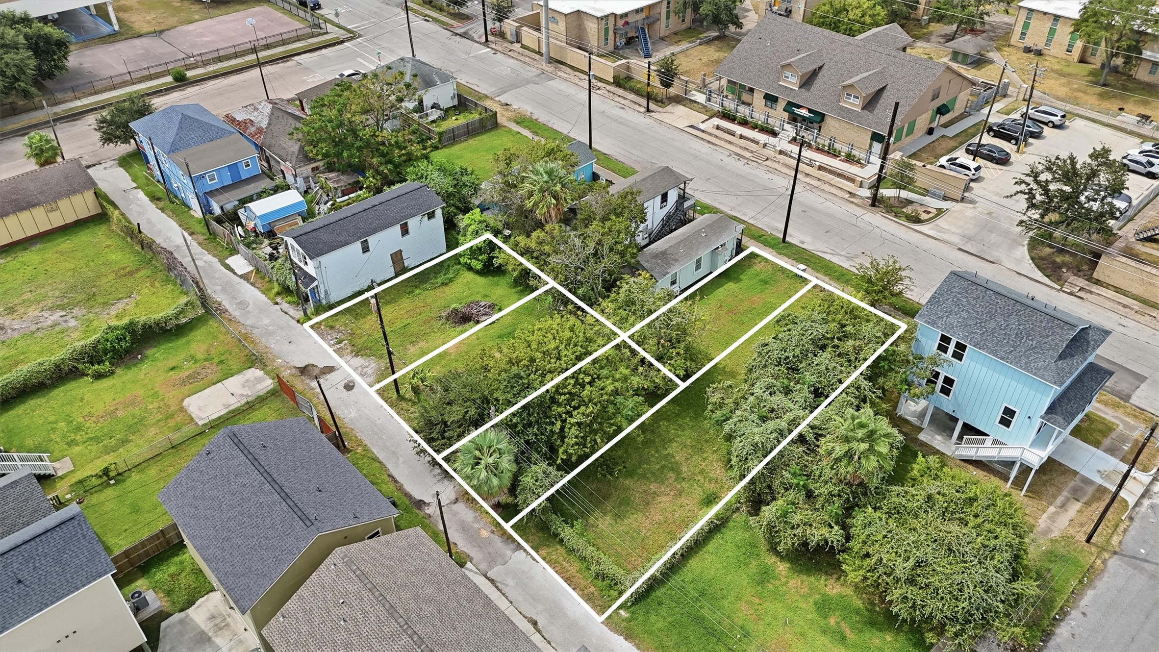 3905-3913 Winnie Street Property Photo 5