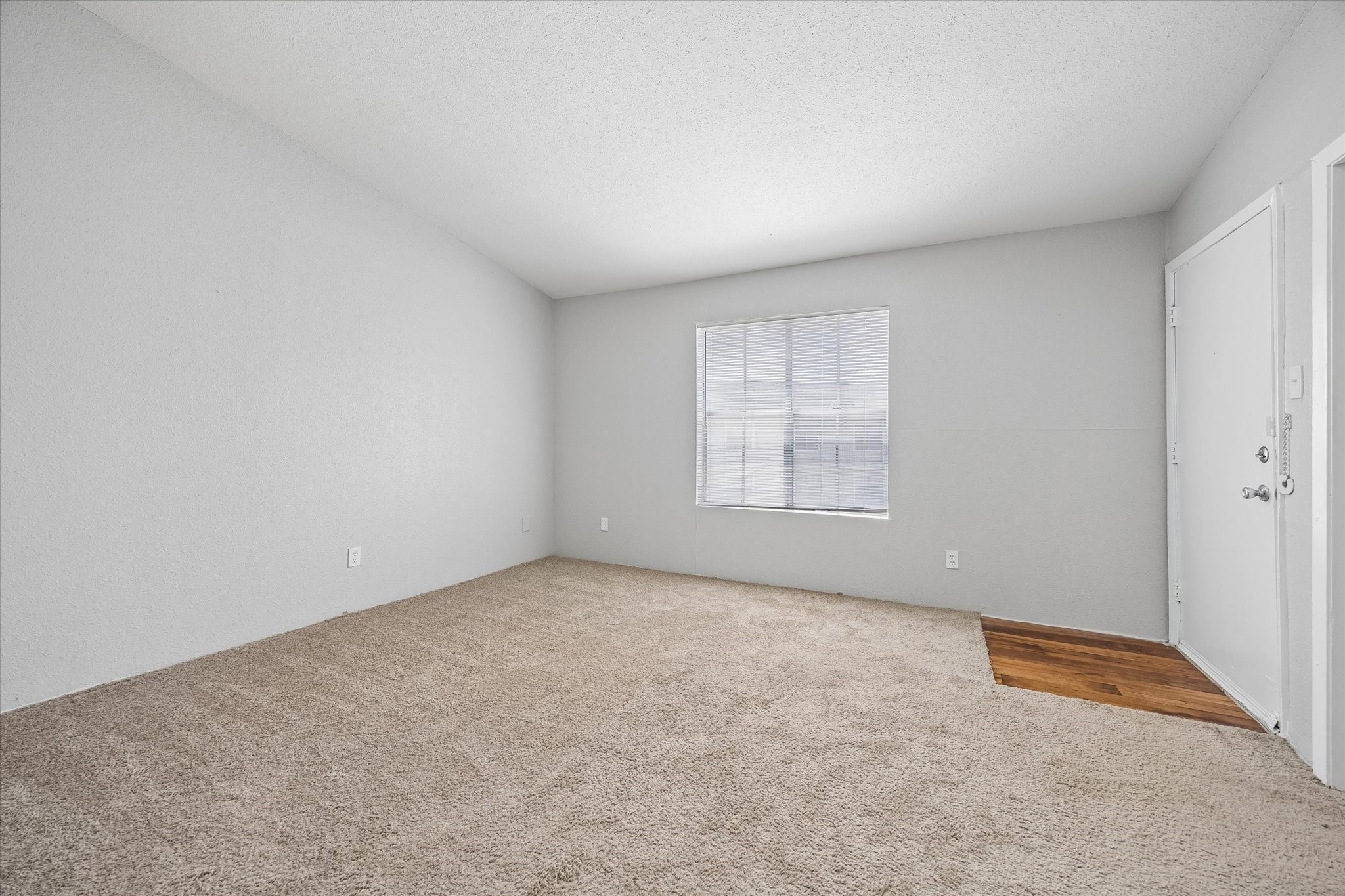 1660 W T C Jester Boulevard 1012 Property Photo 4