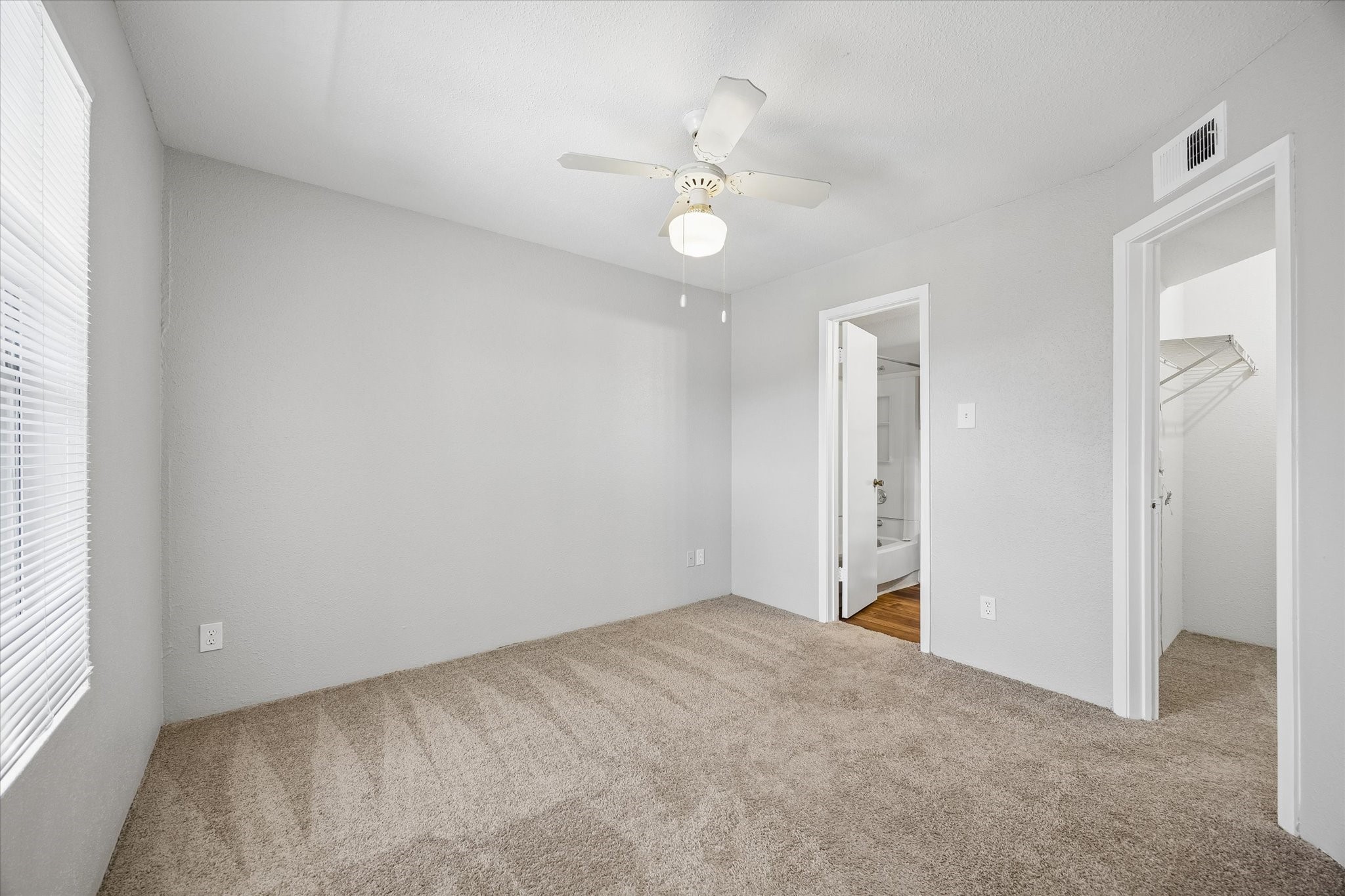 1660 W T C Jester Boulevard 1012 Property Photo 7