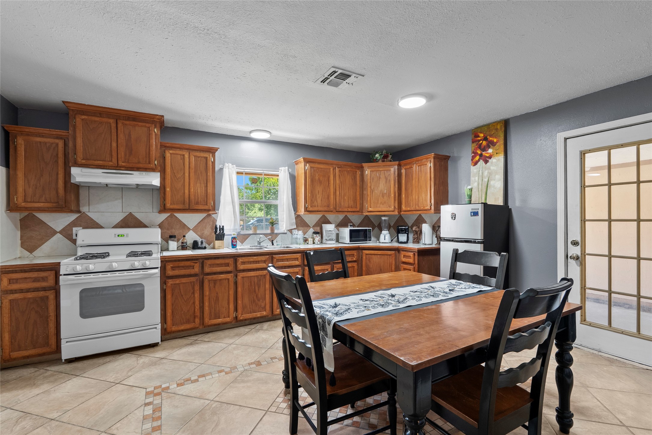 509 Arno Street Property Photo 3