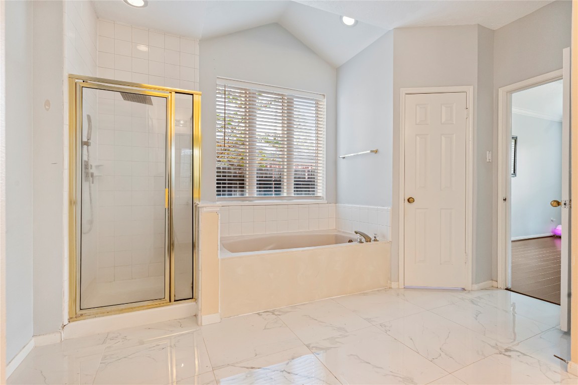 6419 Sutter Park Lane Property Photo 13