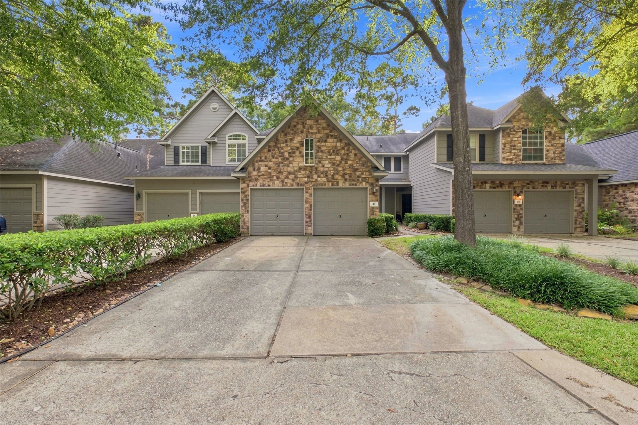 47 Alderon Woods Place Property Photo 2