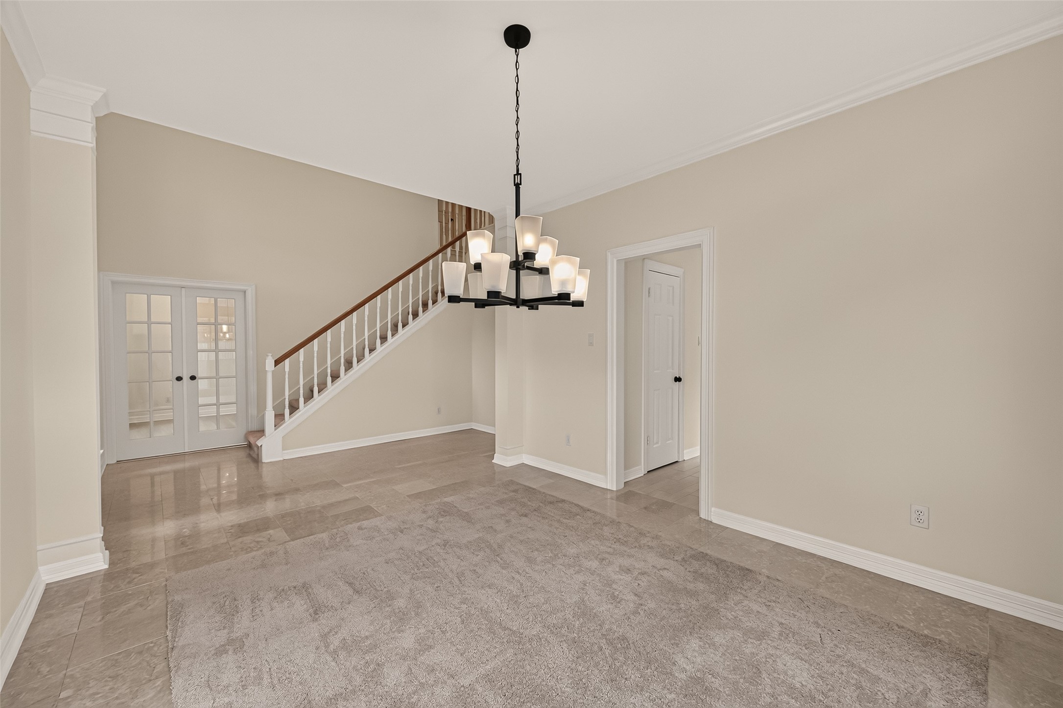 14139 Swallowfield Drive Property Photo 9