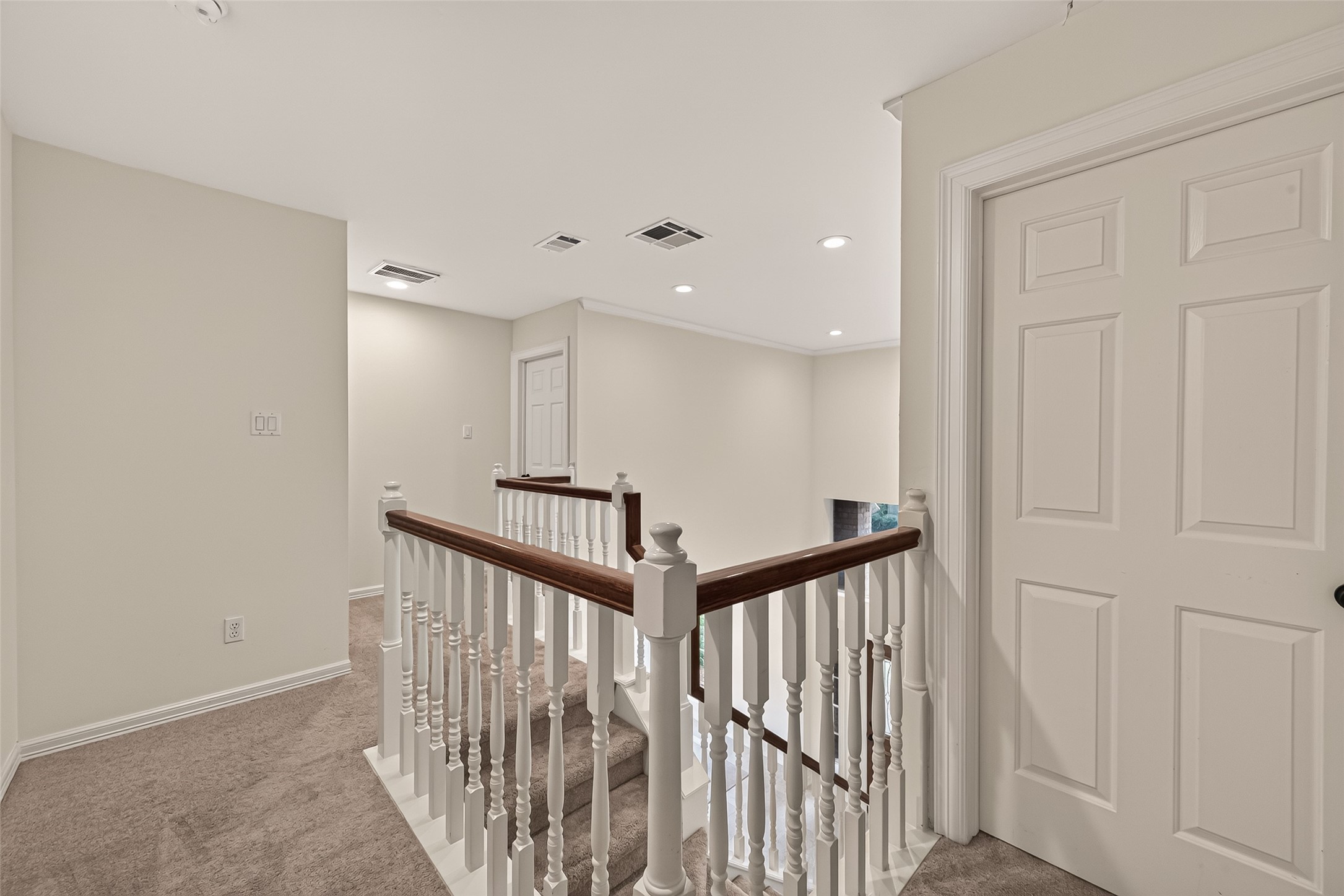 14139 Swallowfield Drive Property Photo 32