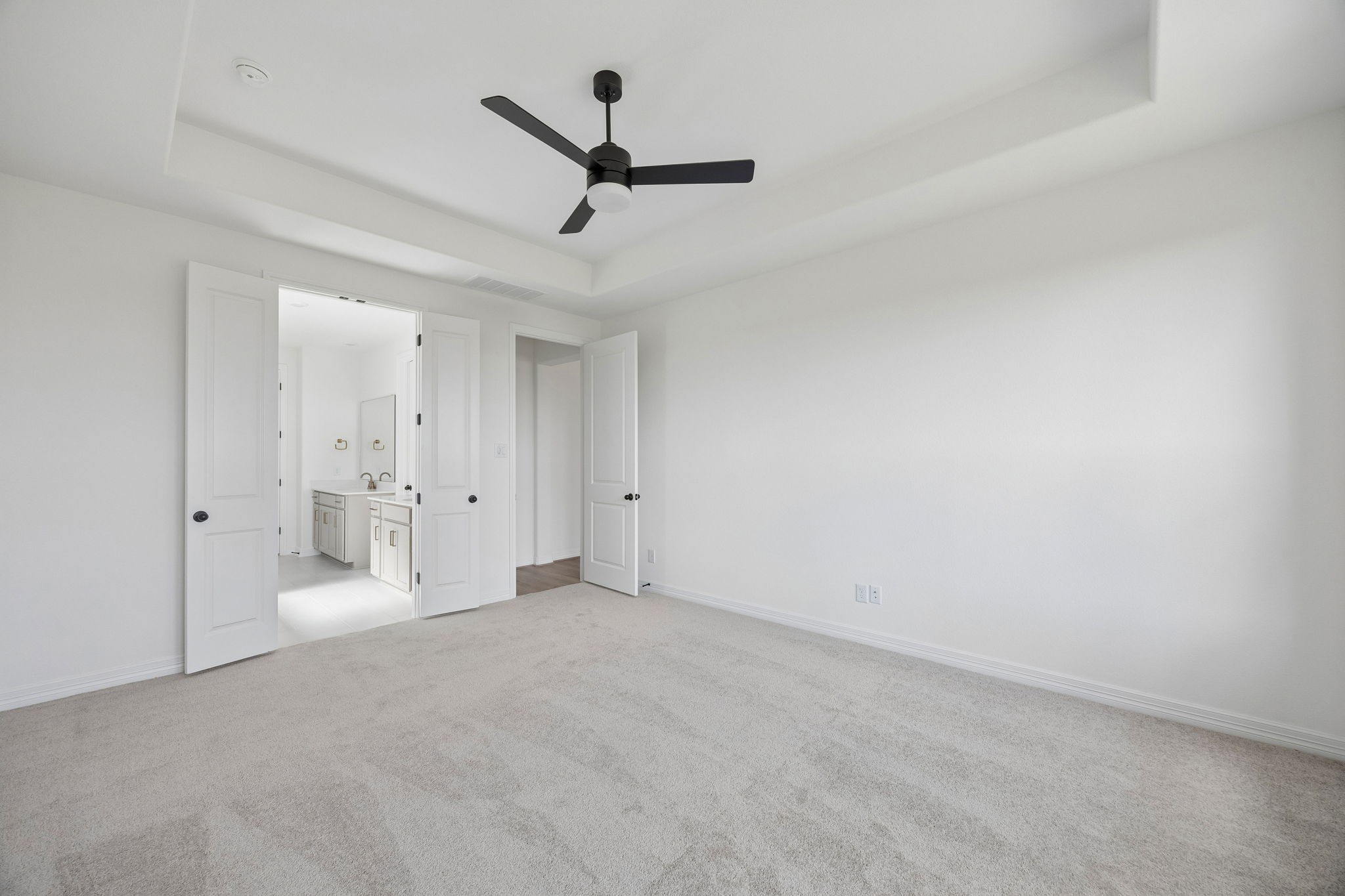 507 Selaura Drive Property Photo 13