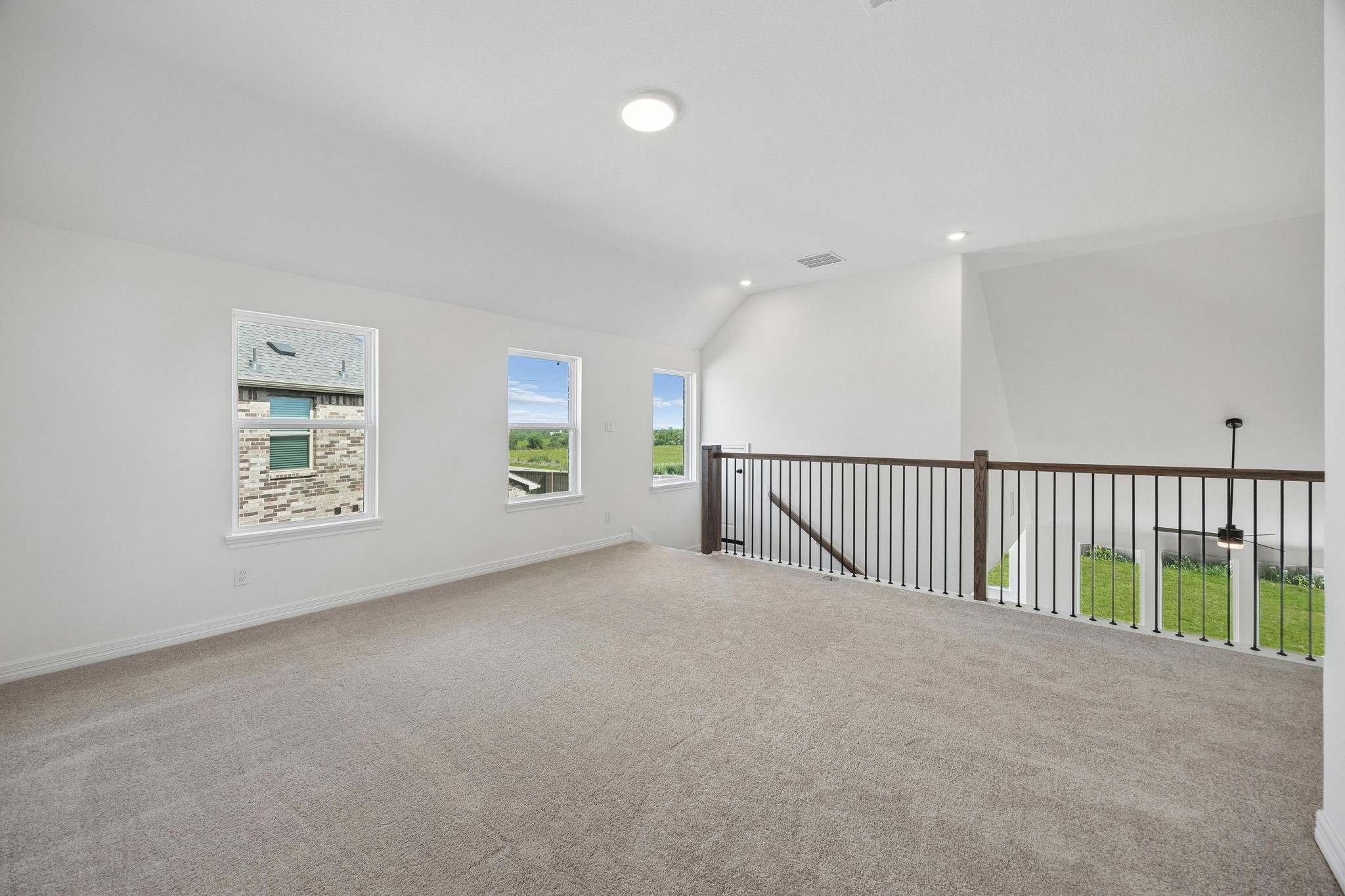 507 Selaura Drive Property Photo 19