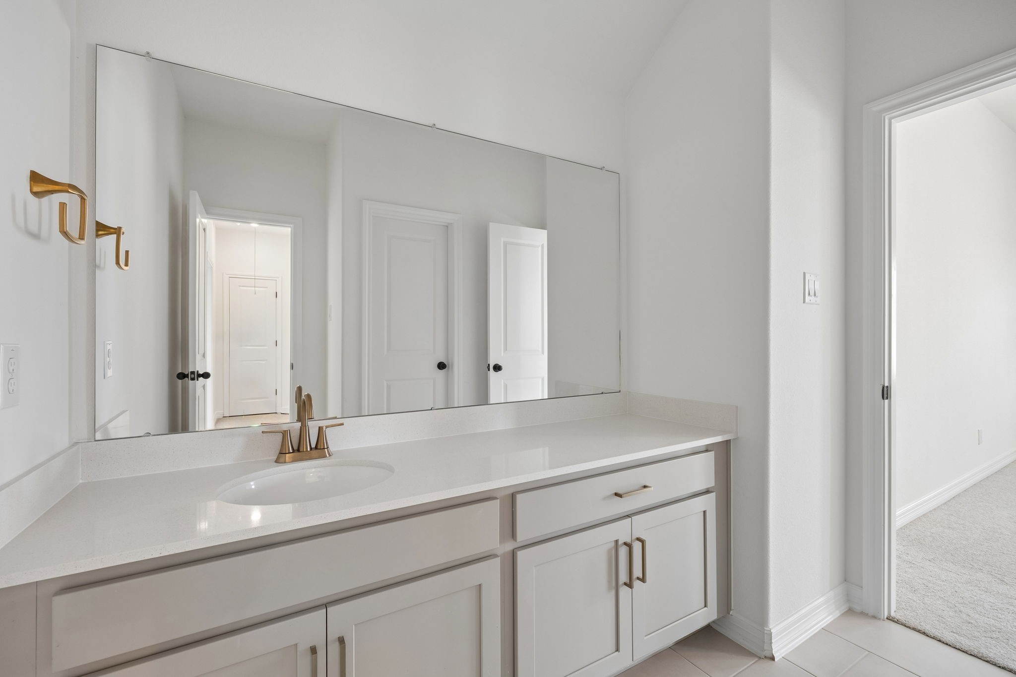 507 Selaura Drive Property Photo 22