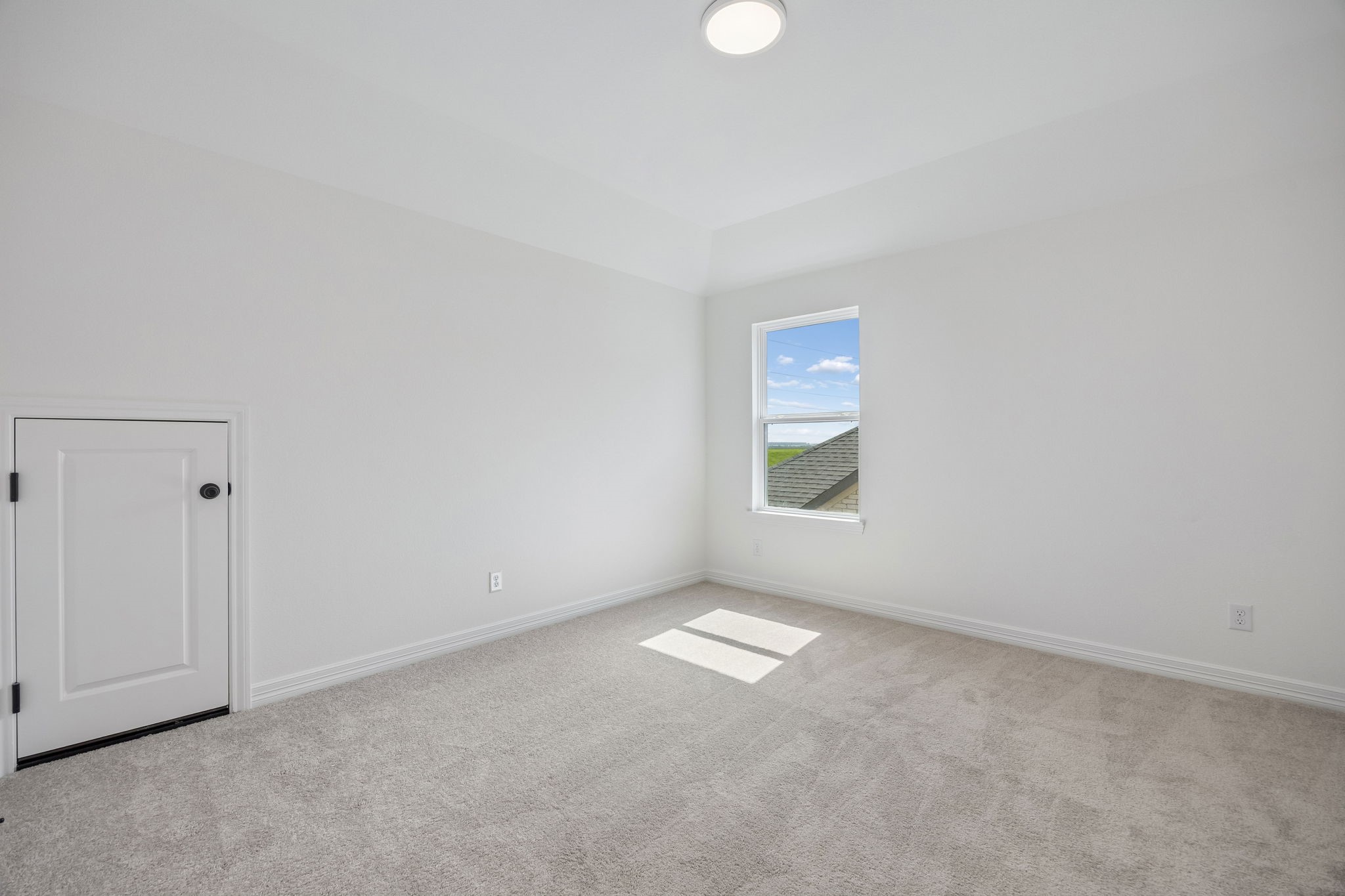 507 Selaura Drive Property Photo 24