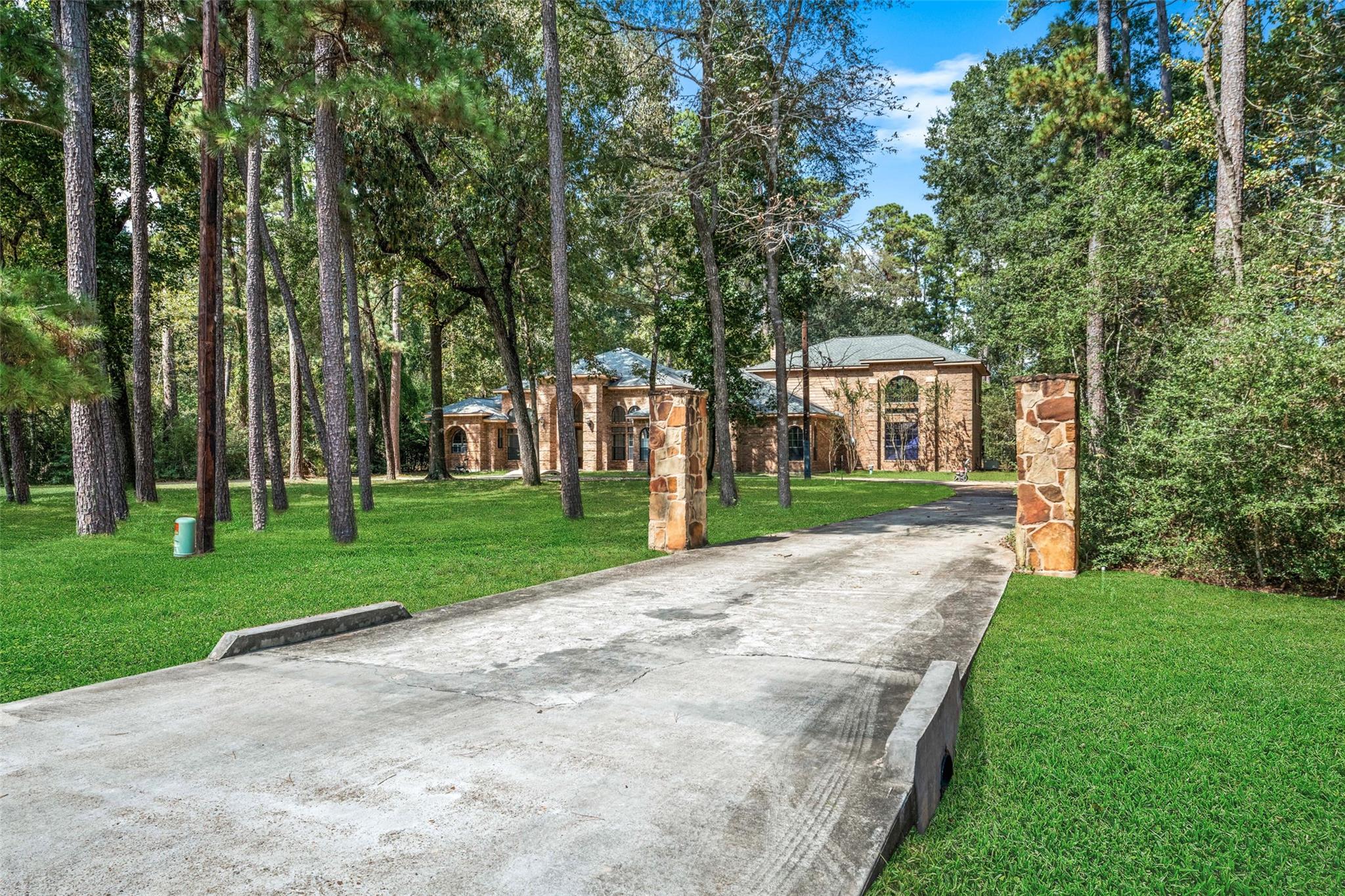 10331 Happy Trail Property Photo 2