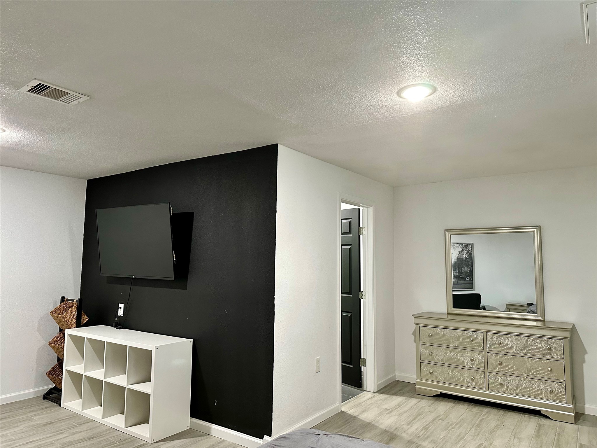4802 Elser Street Property Photo 6