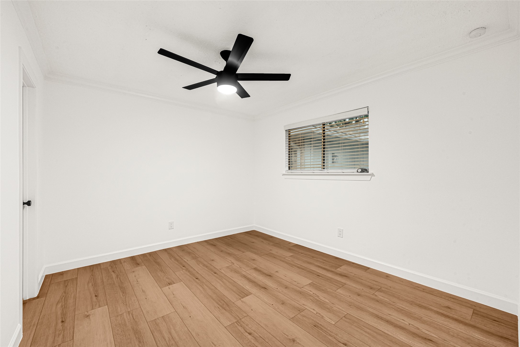 2303 Strait Lane Property Photo 14