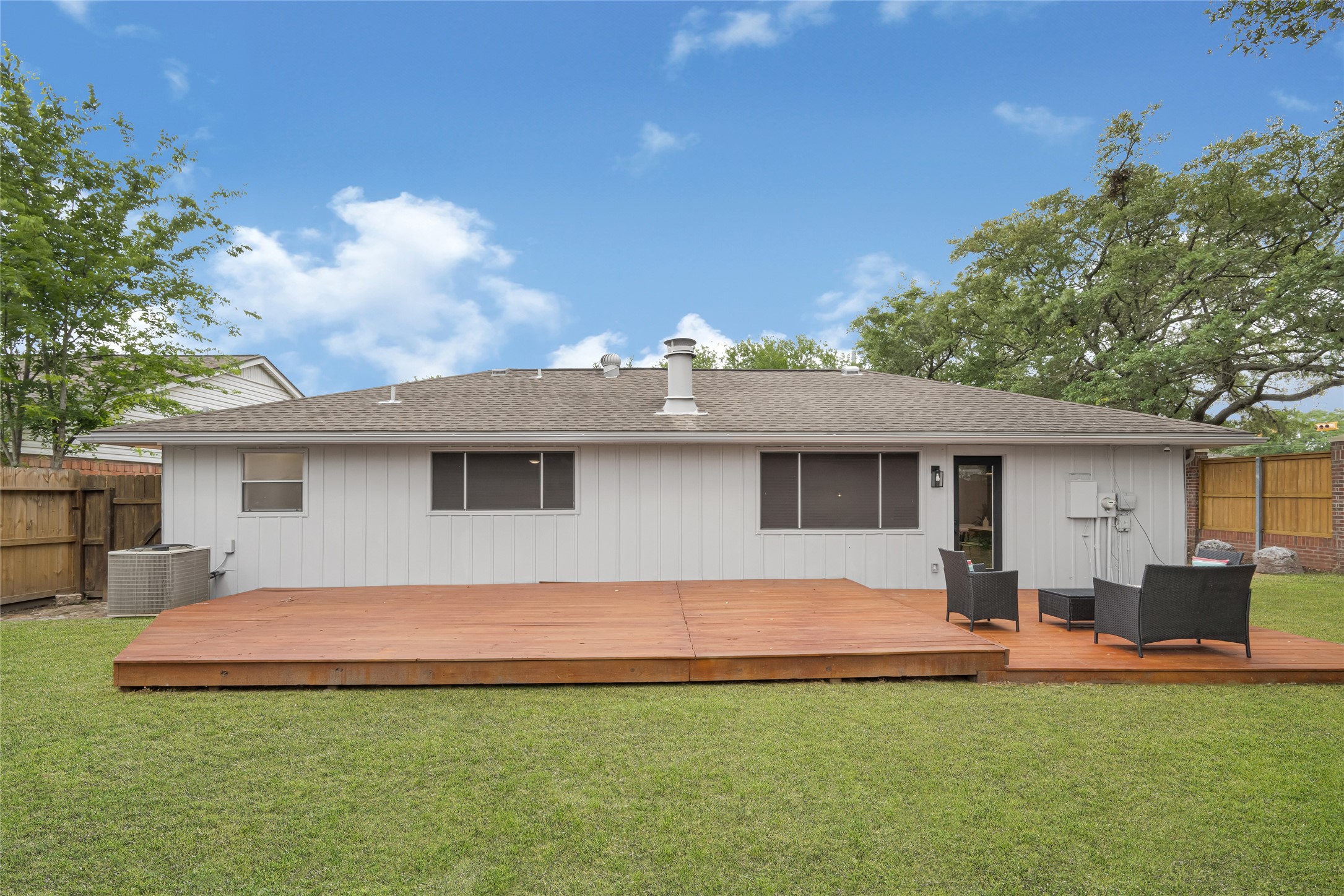 2303 Strait Lane Property Photo 18