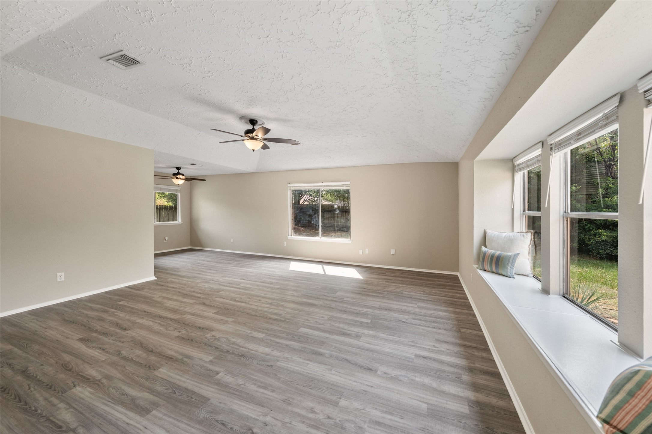 21018 Verdecove Lane Property Photo 4