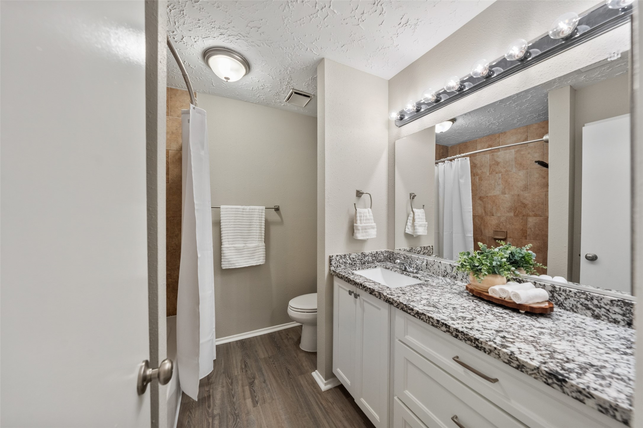21018 Verdecove Lane Property Photo 15