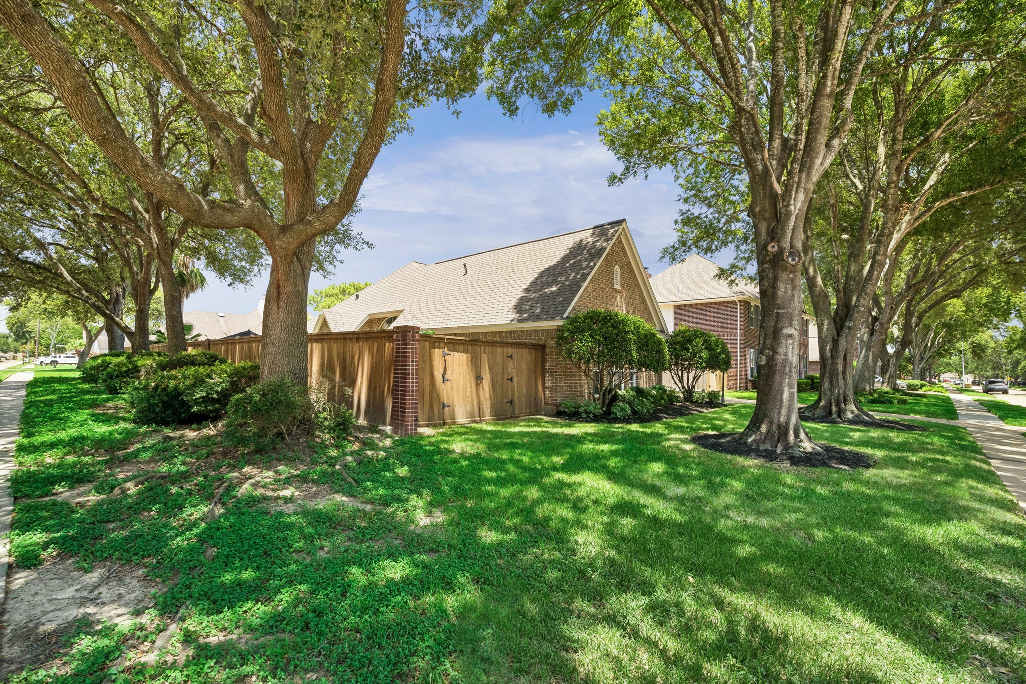 6407 Avenel Drive Property Photo 7