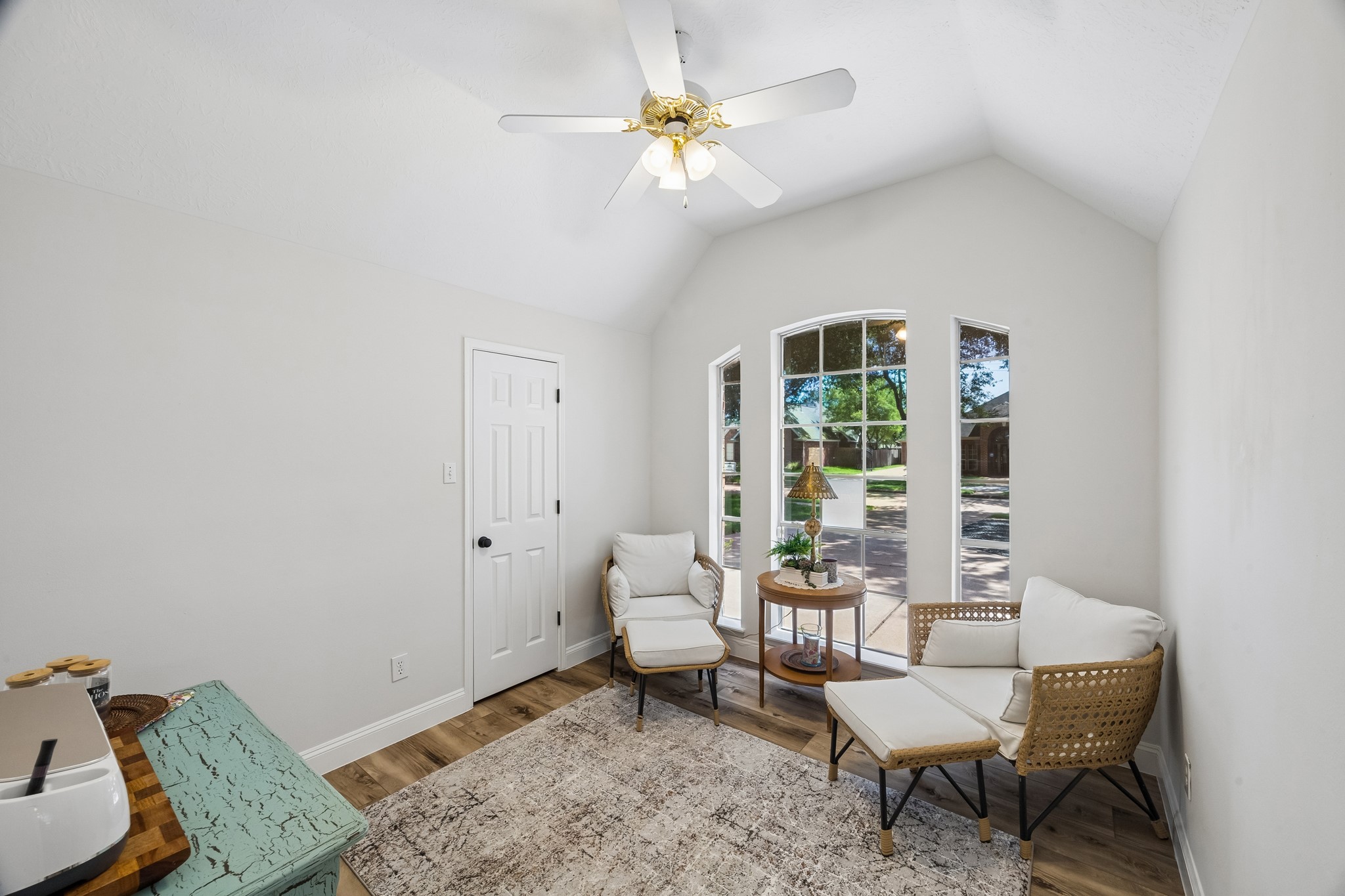 6407 Avenel Drive Property Photo 22
