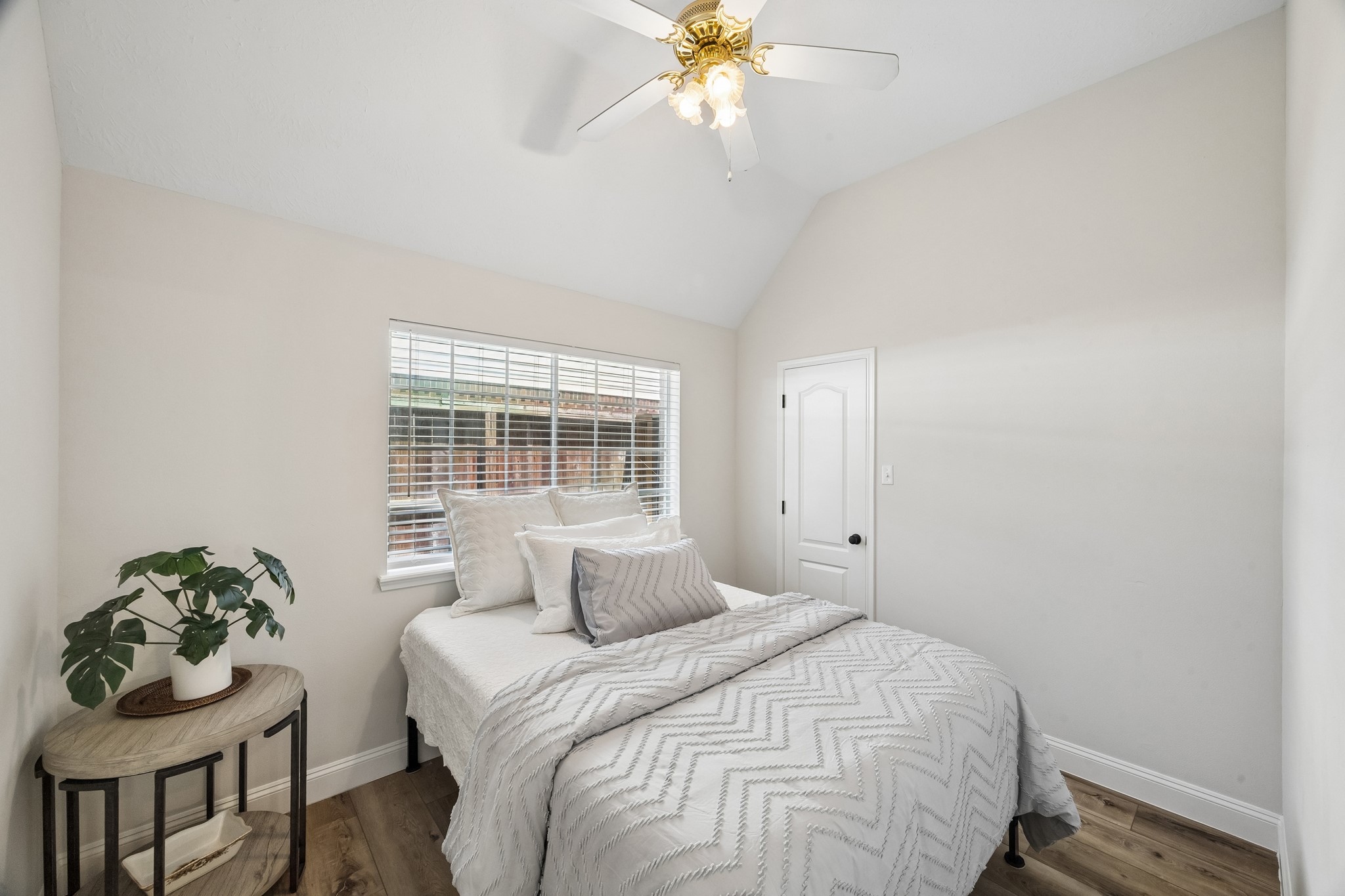6407 Avenel Drive Property Photo 23